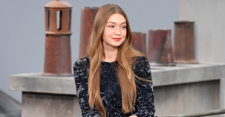 Youtuber crashede catwalken til Chanel-show – Gigi Hadid pustede sig op