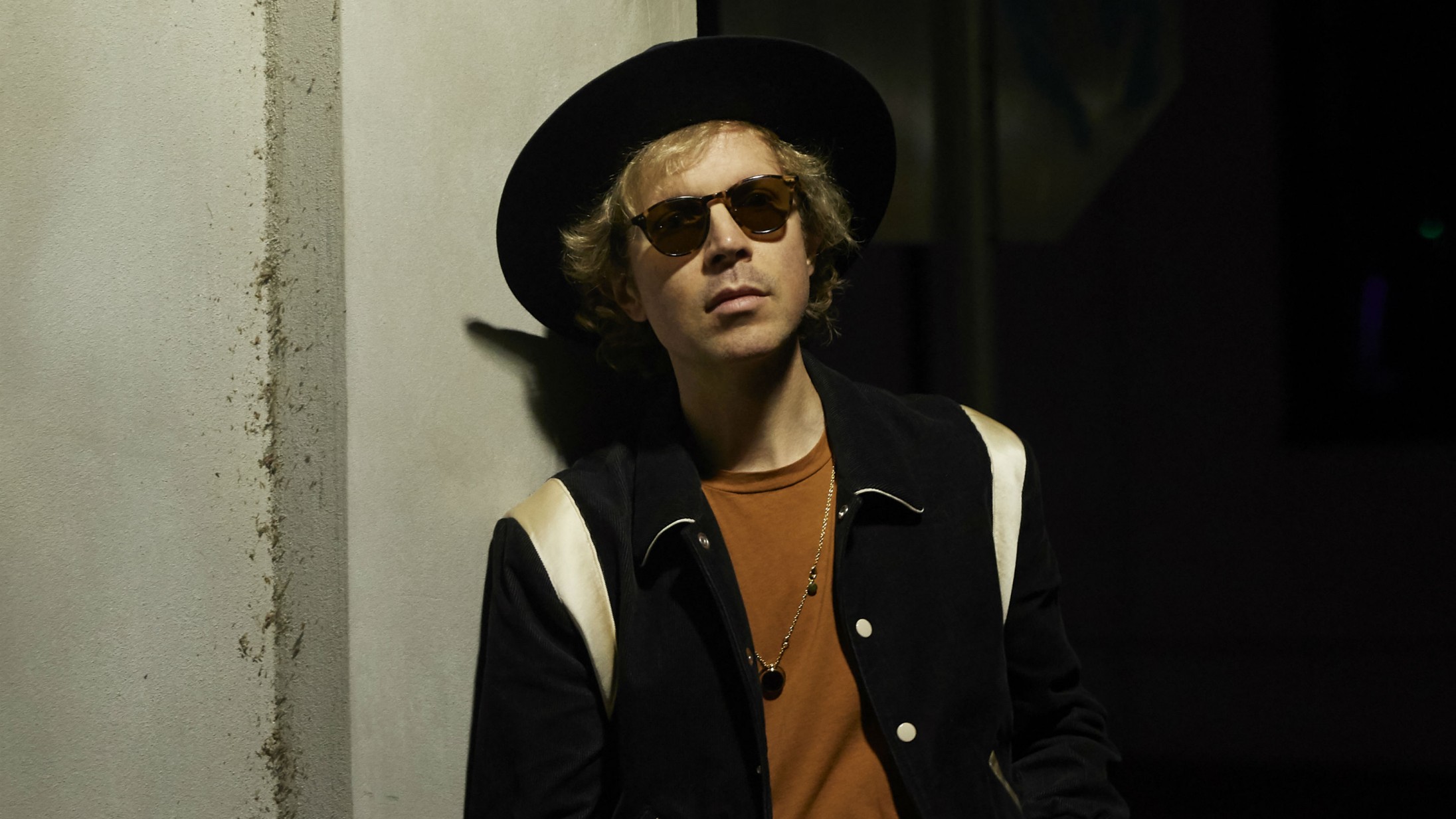 ‘Hyperspace’: Beck får hjælp af Pharrell Williams på et album med tidløs designerpop