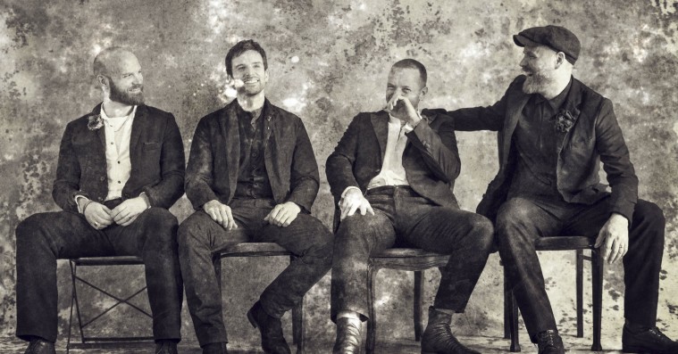 ‘Everyday Life’: 20 år inde i karrieren har Coldplay lavet deres hidtil mest eventyrlystne album