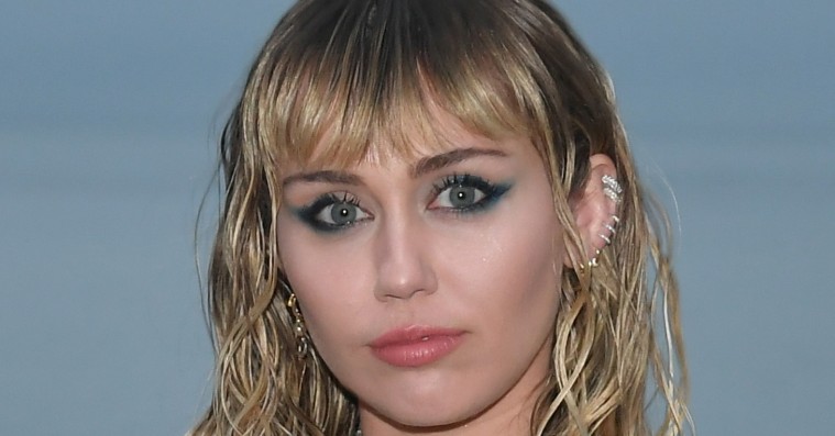 Miley Cyrus opereret i stemmebåndet – sætter en foreløbig stopper for ep-trilogi