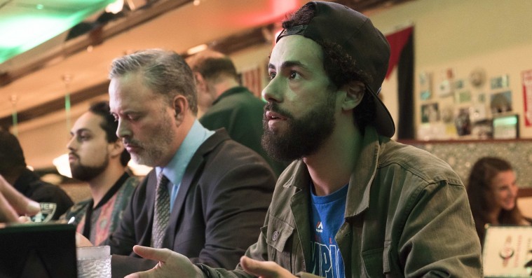 Ramy Youssef blev trollet, da han tabte en Emmy hjemmefra – se videoen