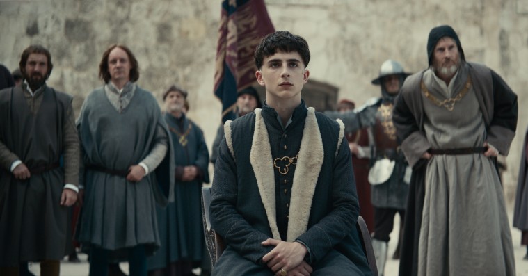 ‘The King’: Netflix-film med Timothée Chalamet og Robert Pattinson er intet mindre end fremragende