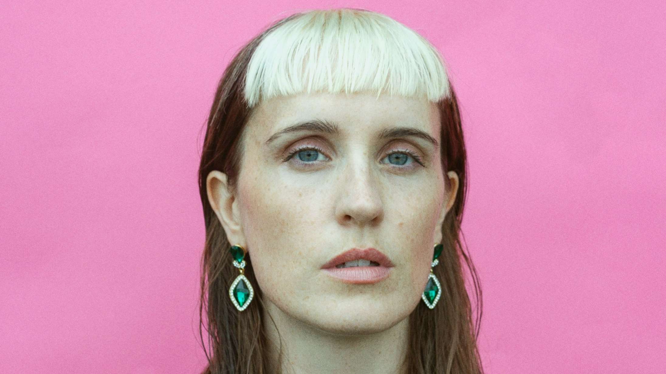 Her lægger Selina Gin sine penge: »Min store last er chipsposer, som jo er helt elendige for miljøet. Undskyld!«