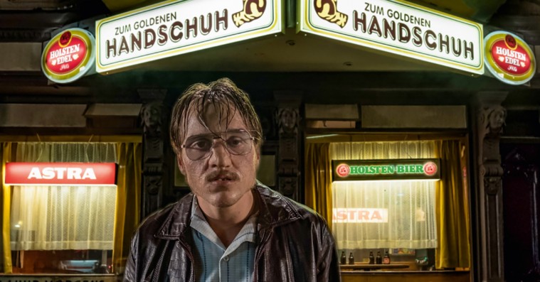 ’Den gyldne handske’: Ny seriemorderfilm er ualmindeligt hård kost