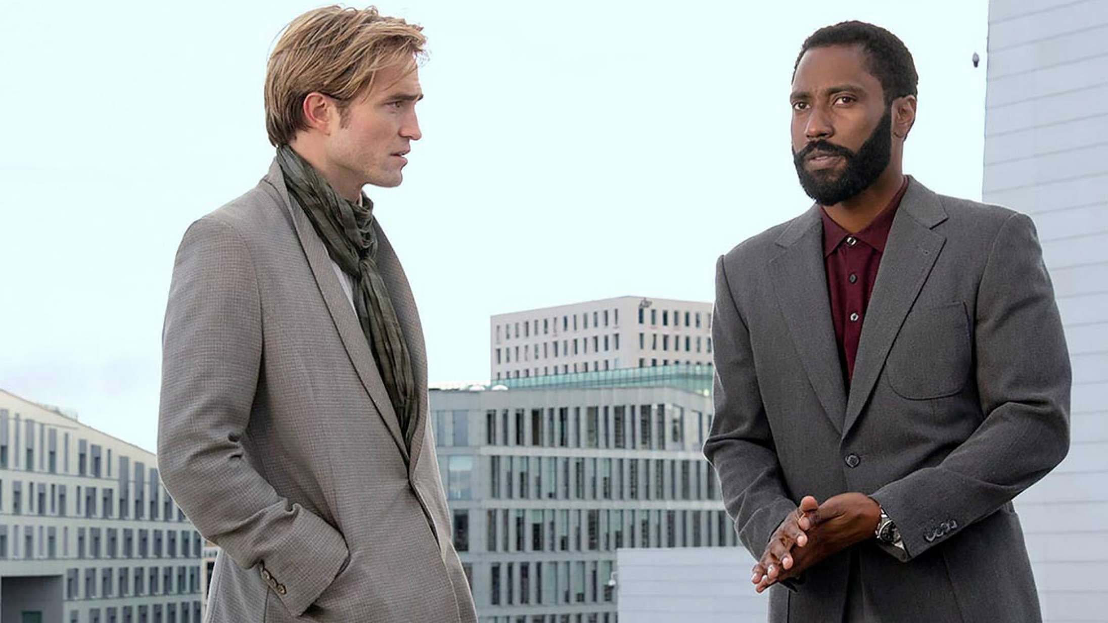 Se de første billeder fra Christopher Nolans ‘Tenet’ med Robert Pattinson og John David Washington