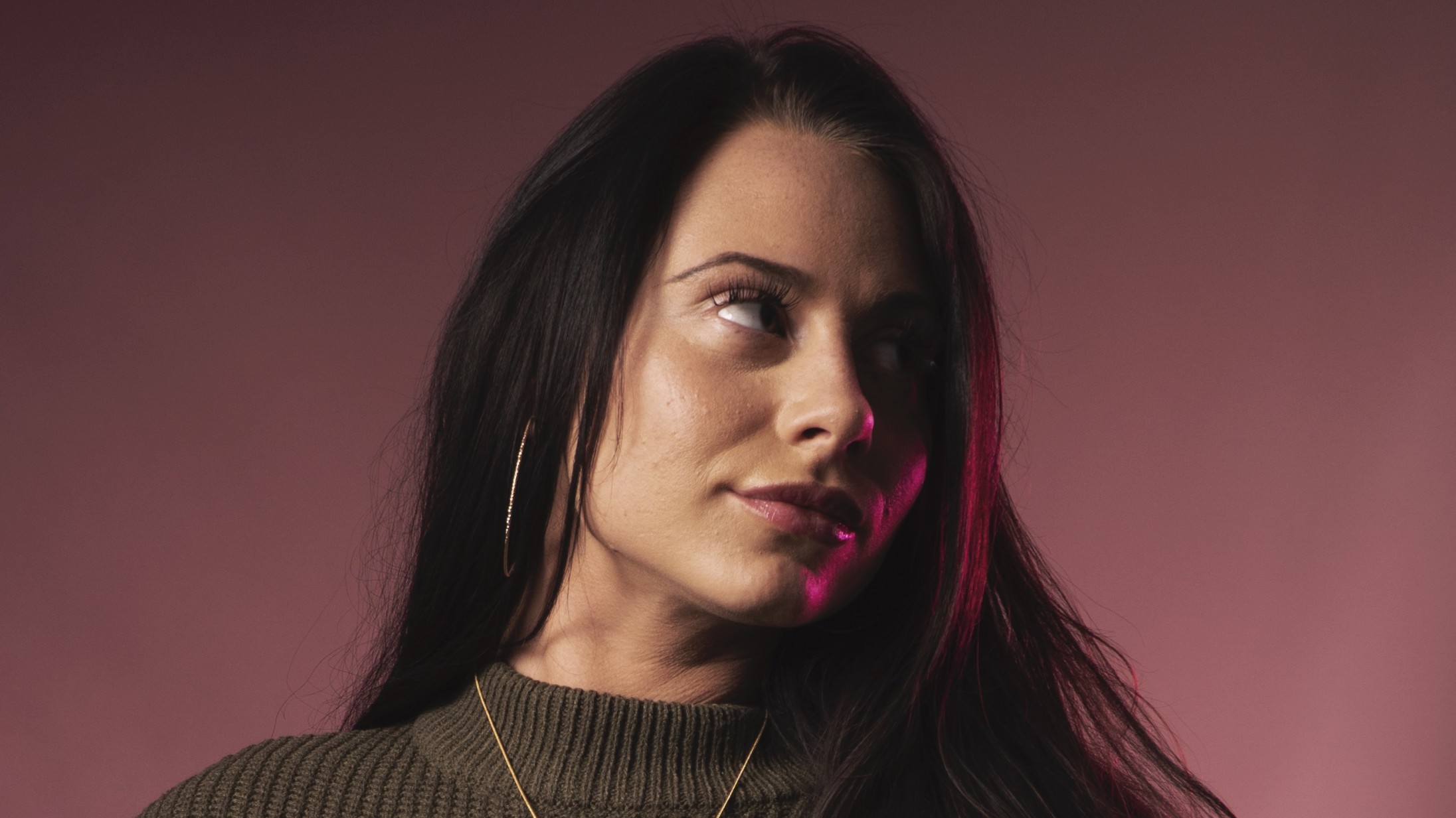 Selvfølgelig er Tessa med som gæst på Suspekts nye album