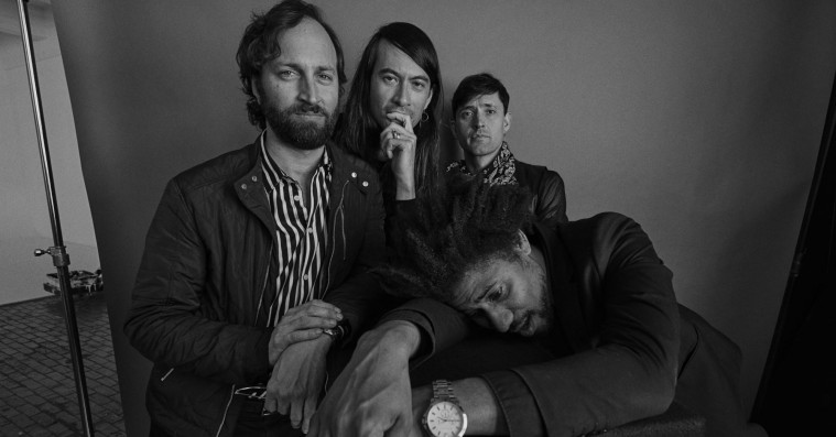 Algiers tager deres politiske punkgospel i en ny retning på ’There Is No Year’