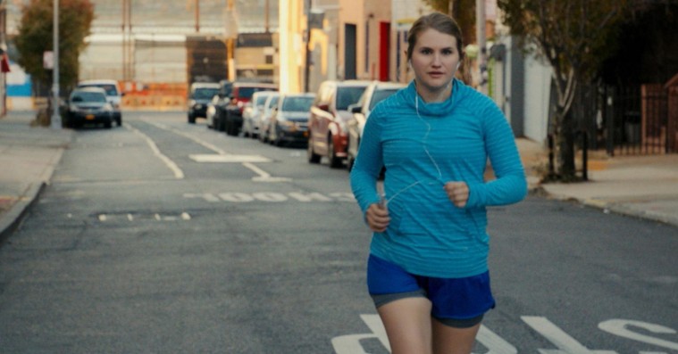 ‘Brittany Runs a Marathon’: Jeg heppede på, råbte ad og græd med Jillian Bell i overset indieperle