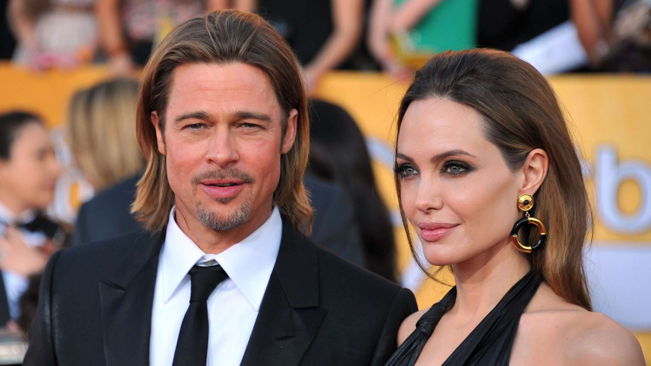 Angelina Jolie og Brad Pitt indgår skilsmisseforlig efter otte års fejde