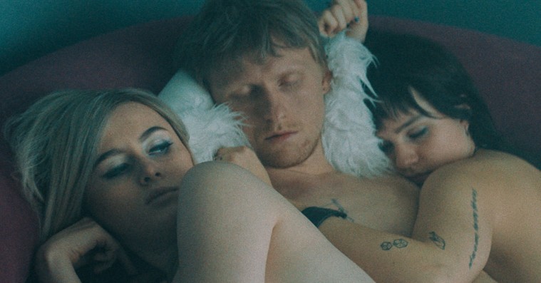 ’Lad mig falde’: Prisbelønnet misbrugshistorie er som rygerlunger på en cigaretpakke