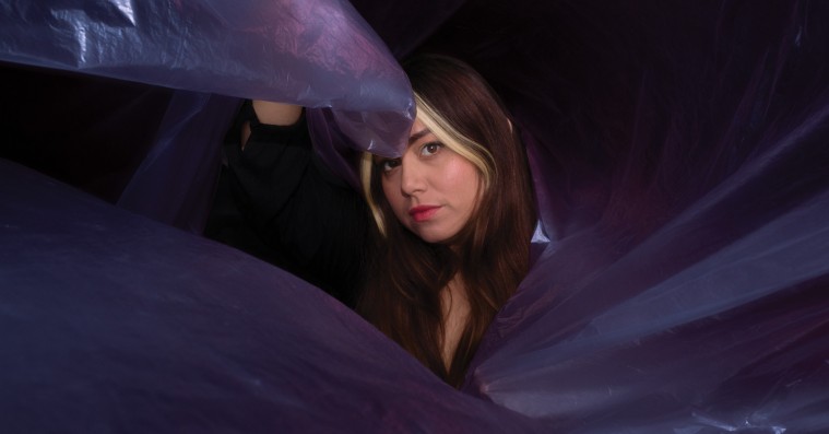 Molina vrider popmusik i nye retninger på ‘Vanilla Shell’