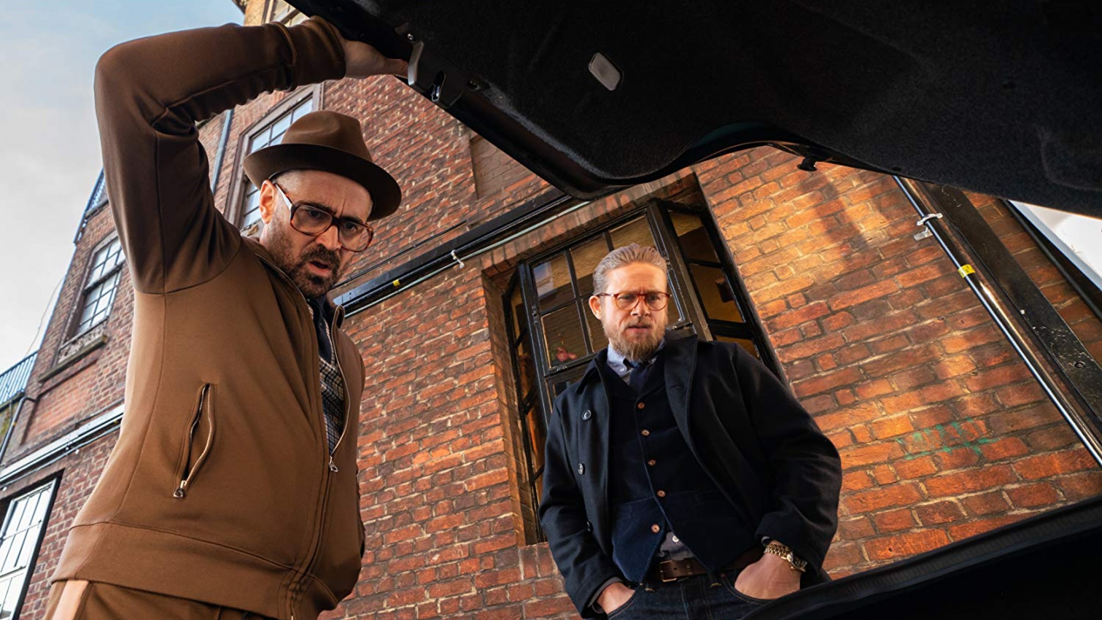 ‘The Gentlemen’: Colin Farrell er den store oplevelse i Guy Ritchies nye gangsterkomedie