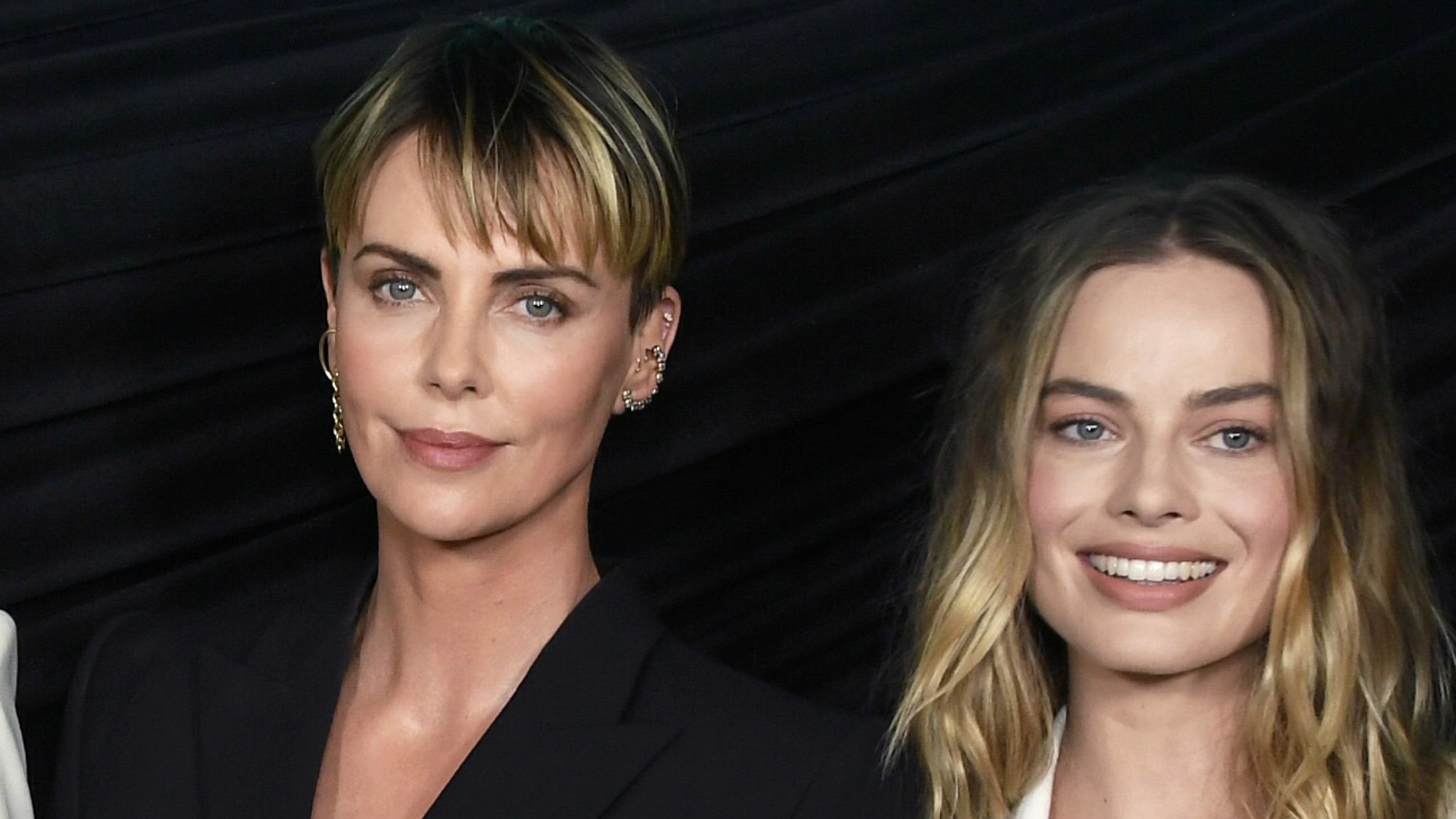 Hvad Charlize Theron og Margot Robbie lærte om seksuelle overgreb gennem ‘Bombshell’