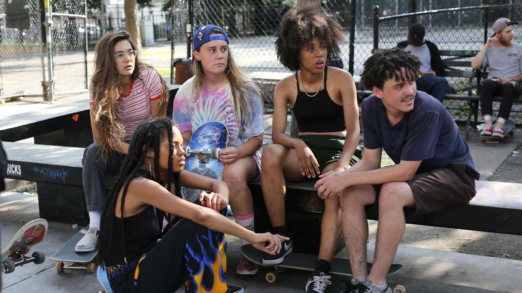 ‘Betty’: Hvem gider drama, når man kan chille med sit nye yndlingspigecrew?