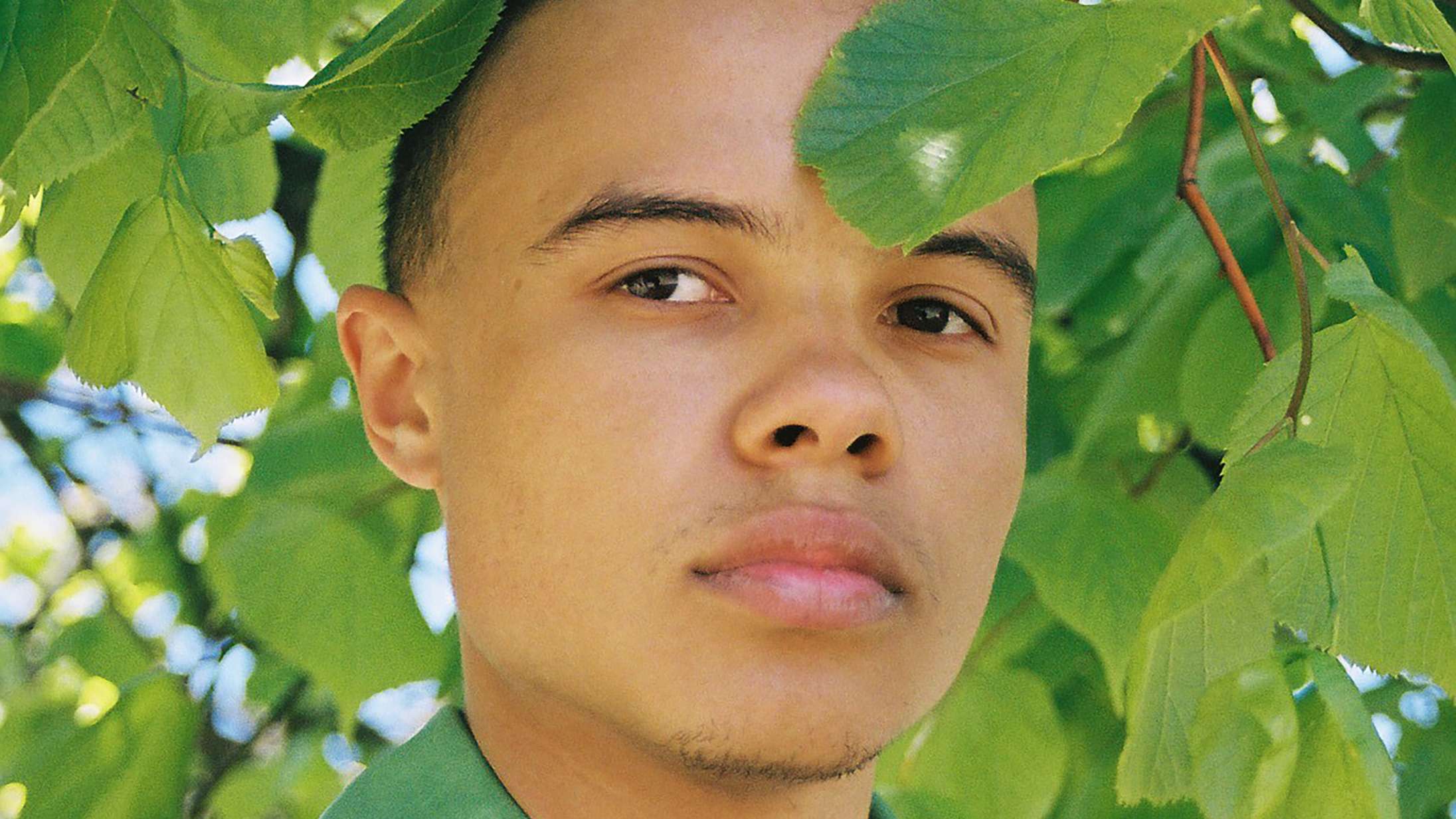 Lillebittebock er på vej ud af mørket på debut-ep’en ‘Ondskaben tog over’