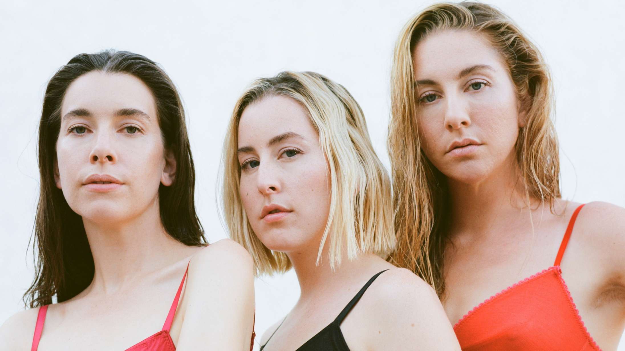 Albumaktuelle Haim: Det er et billede på en meget dyster tid i vores liv