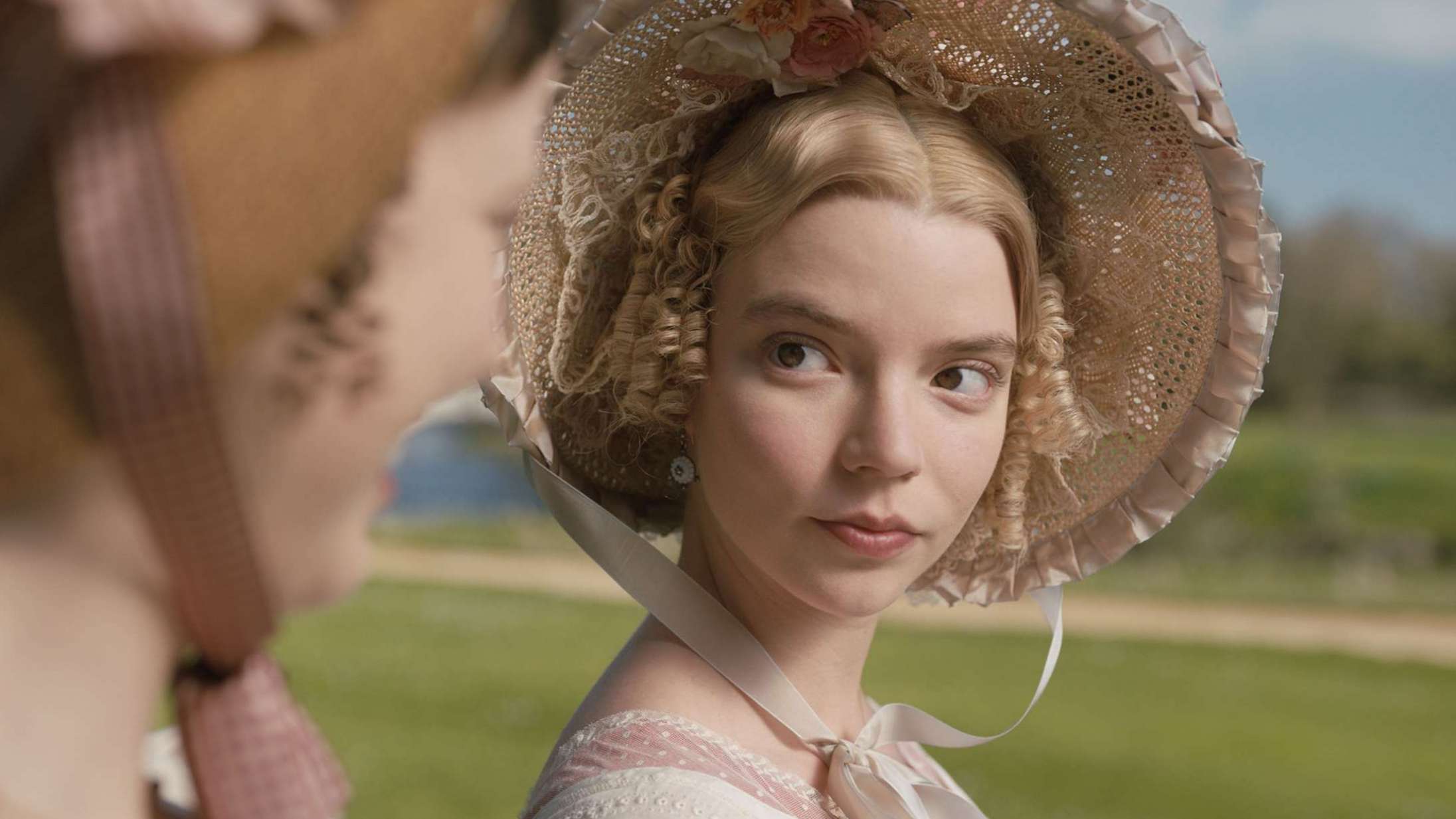 ‘Emma’: En forførende dansescene vil få enhver romantiker til at hengive sig