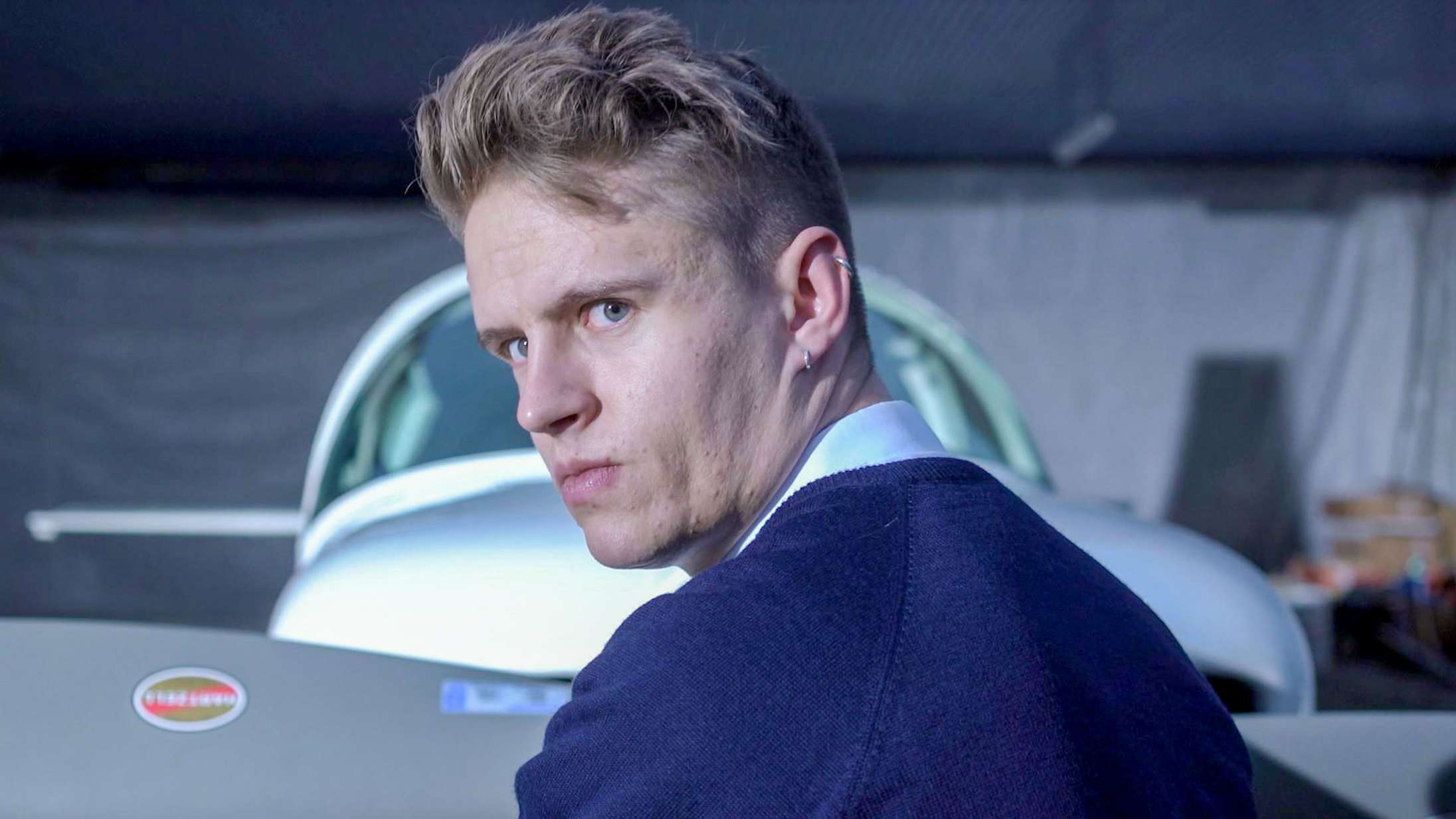 ’Den utrolige historie om Alexander Blomqvist’: 26-årig dansk storløgner fanges af virkeligheden i ny DR3-serie