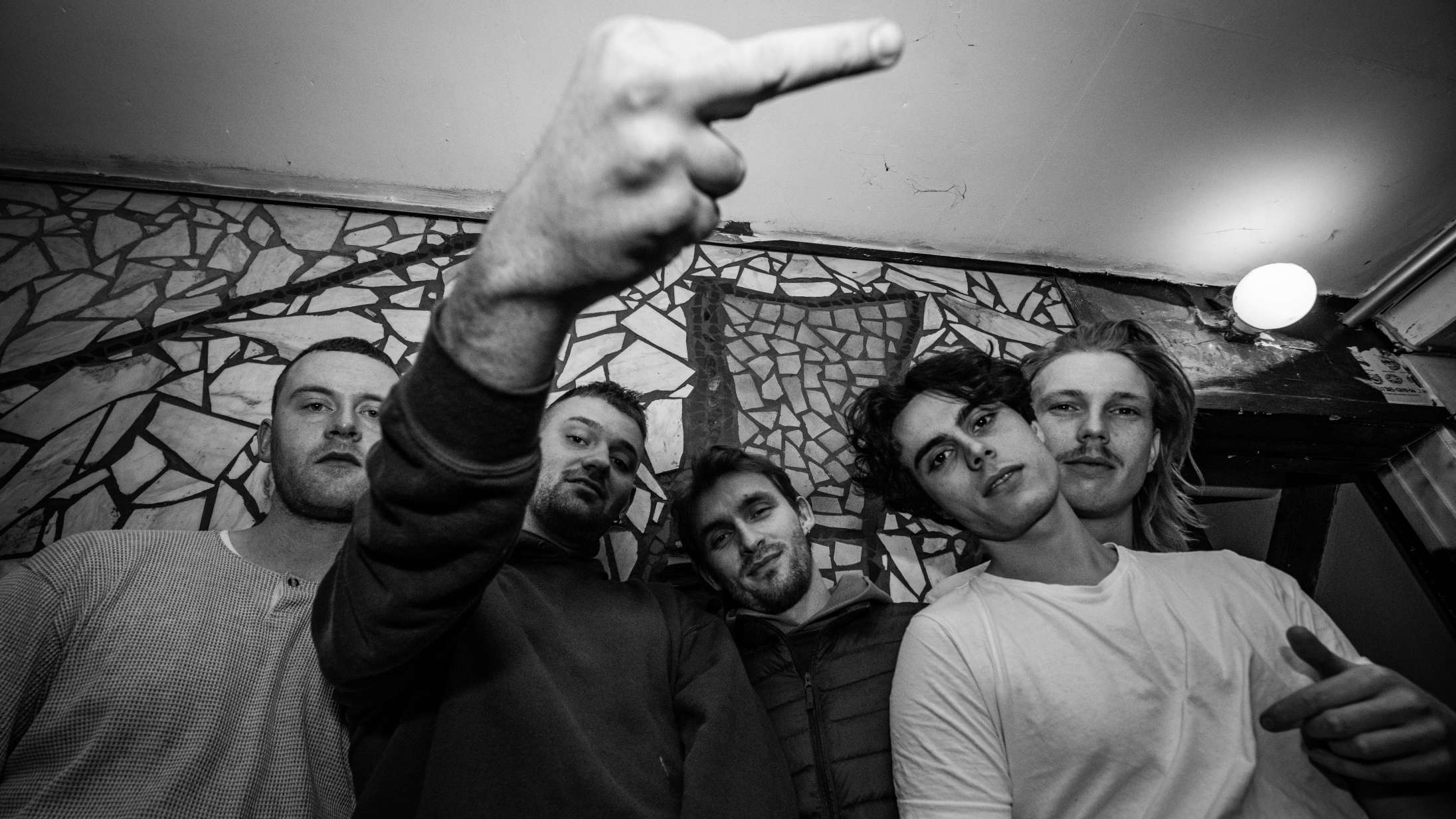 Premiere: Danske Joyce rammer plet med den sydende ‘Formskifter’