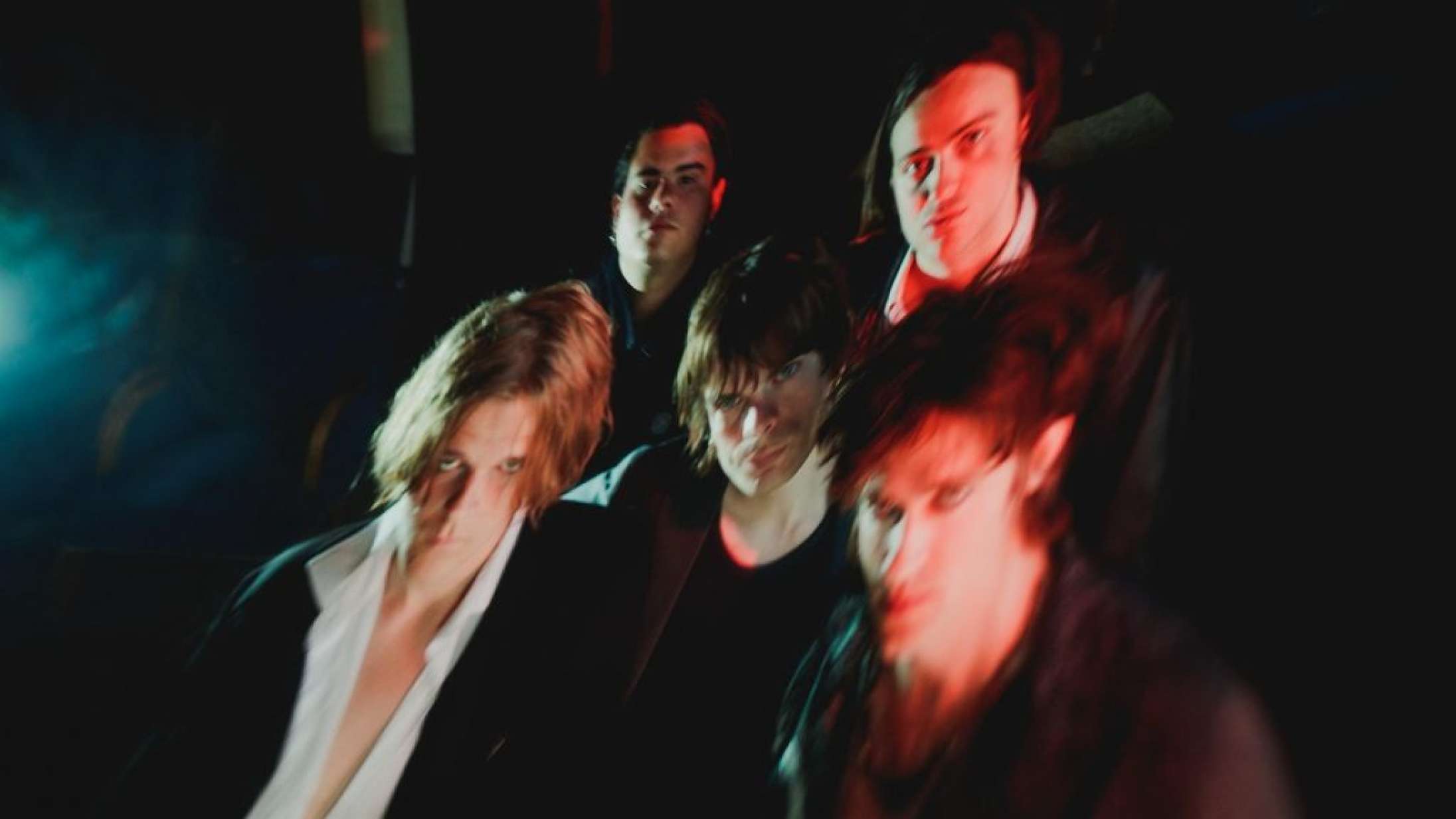 The Love Coffins andet album fører dem fornemt over i gothrockens verden