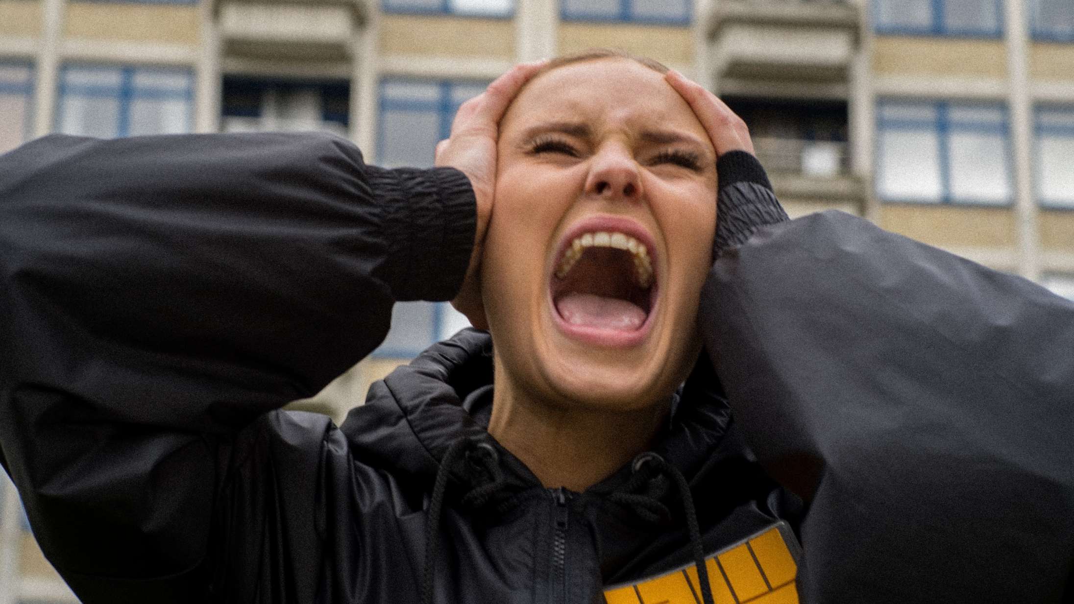 Clara udgav et album midt i coronakrisen: »Jeg frygtede, at folk kun ville se ’Tiger King’ og nyheder«