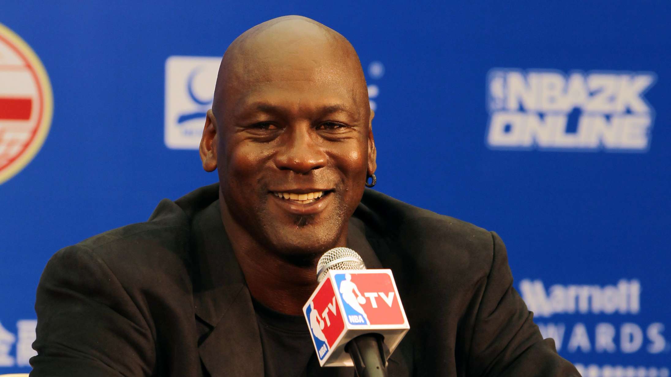 Dansk læge har skudsikker teori om Michael Jordans gullige øjne