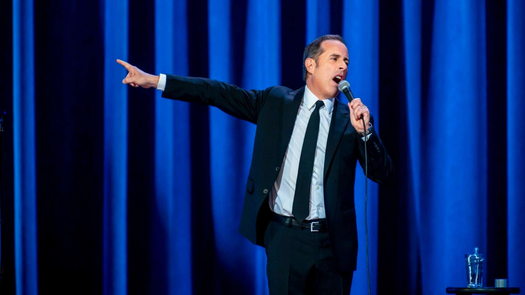 ‘Jerry Seinfeld: 23 Hours to Kill’: Det mest banebrydende, Seinfeld gør i sin nye Netflix-special, sker i løbet af det første minut