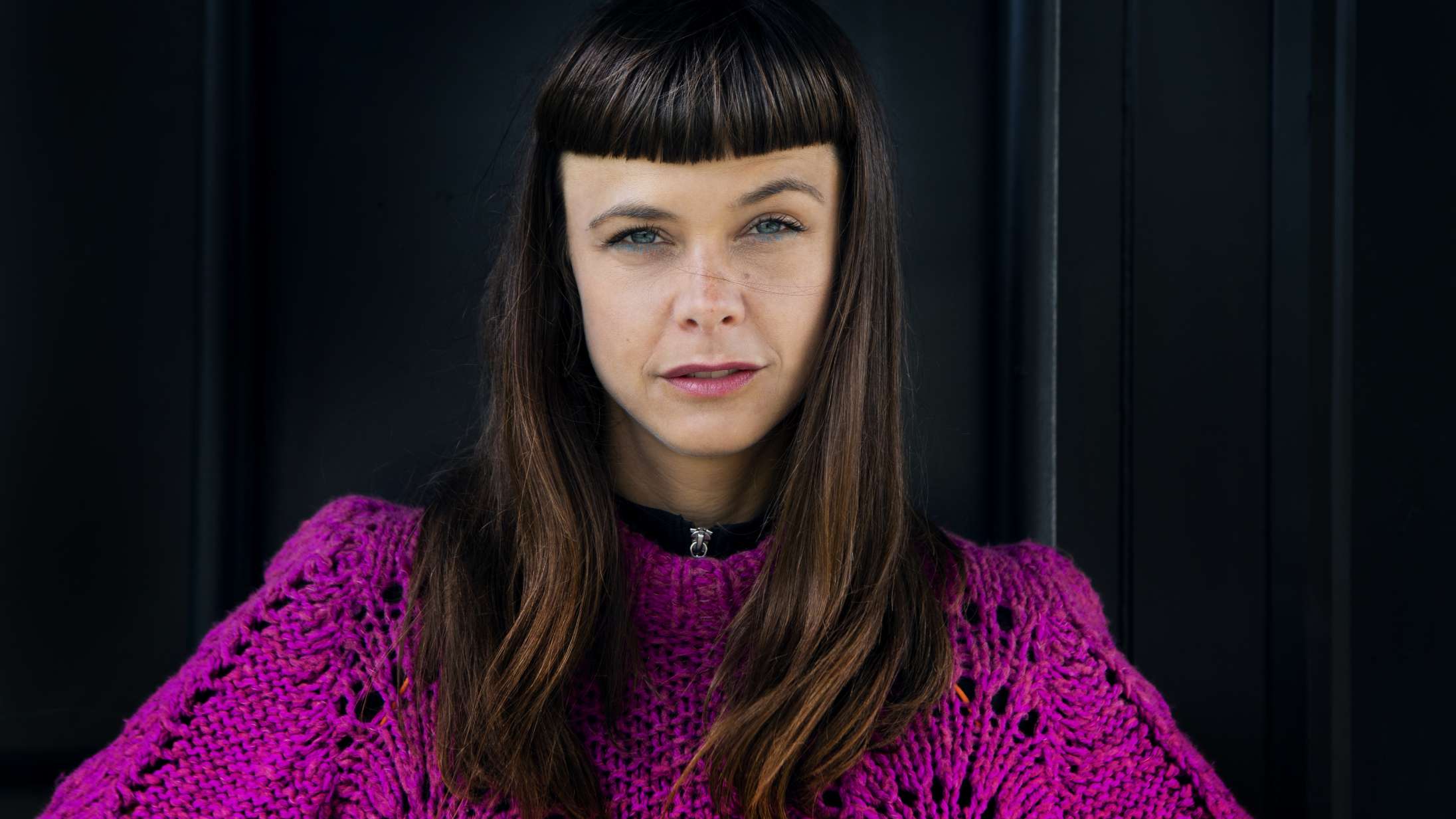 Her lægger forfatter Liv Nimand Duvå sine penge: »Det stresser mig, at klodens fremtid ligger i vores pung«