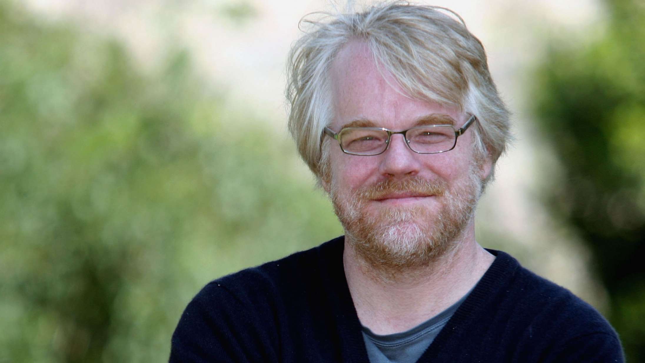 Philip Seymour Hoffman blev tilbudt Steve Carells rolle i ’The Office’ – se den stjernespækkede kandidatliste