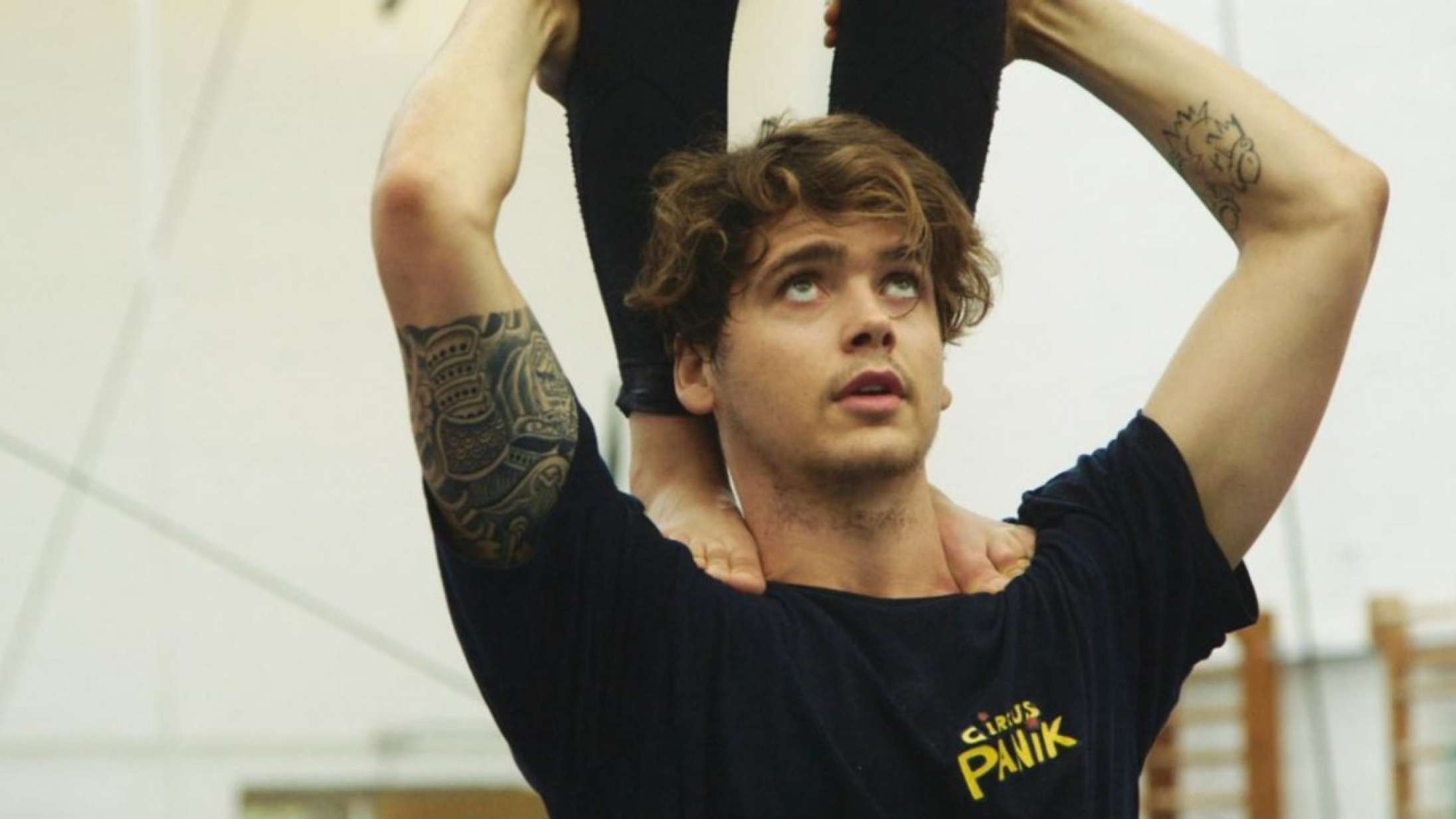 ’Mod, sved, tårer’: TV 2’s dokumentar om AFUK-elever er ufokuseret, men vedkommende