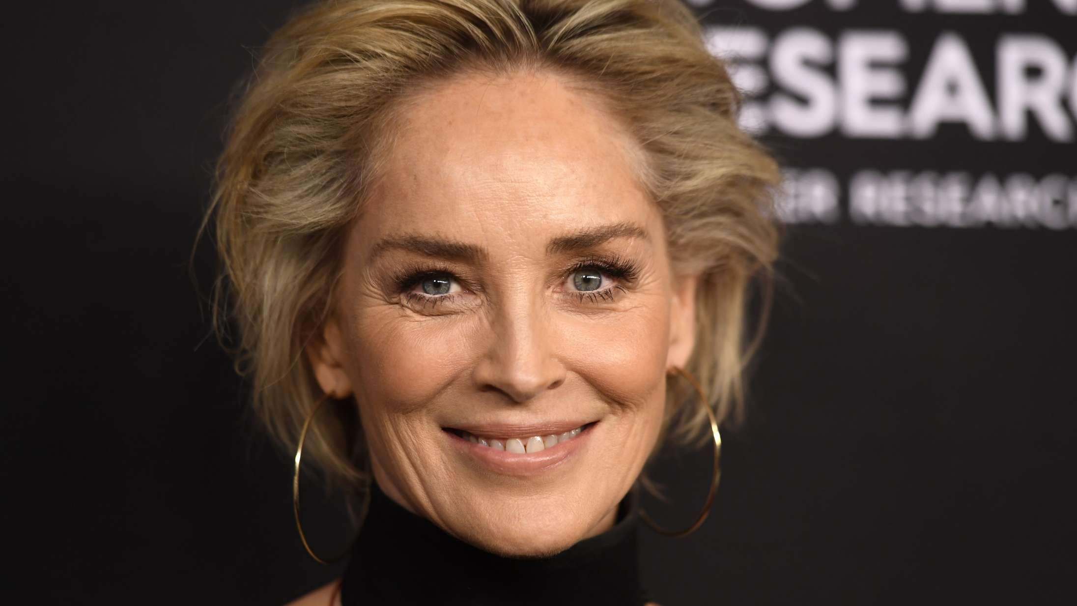 Sharon Stone deler oplevelse, der fastslår behovet for intimkoordinatorer på filmoptagelser