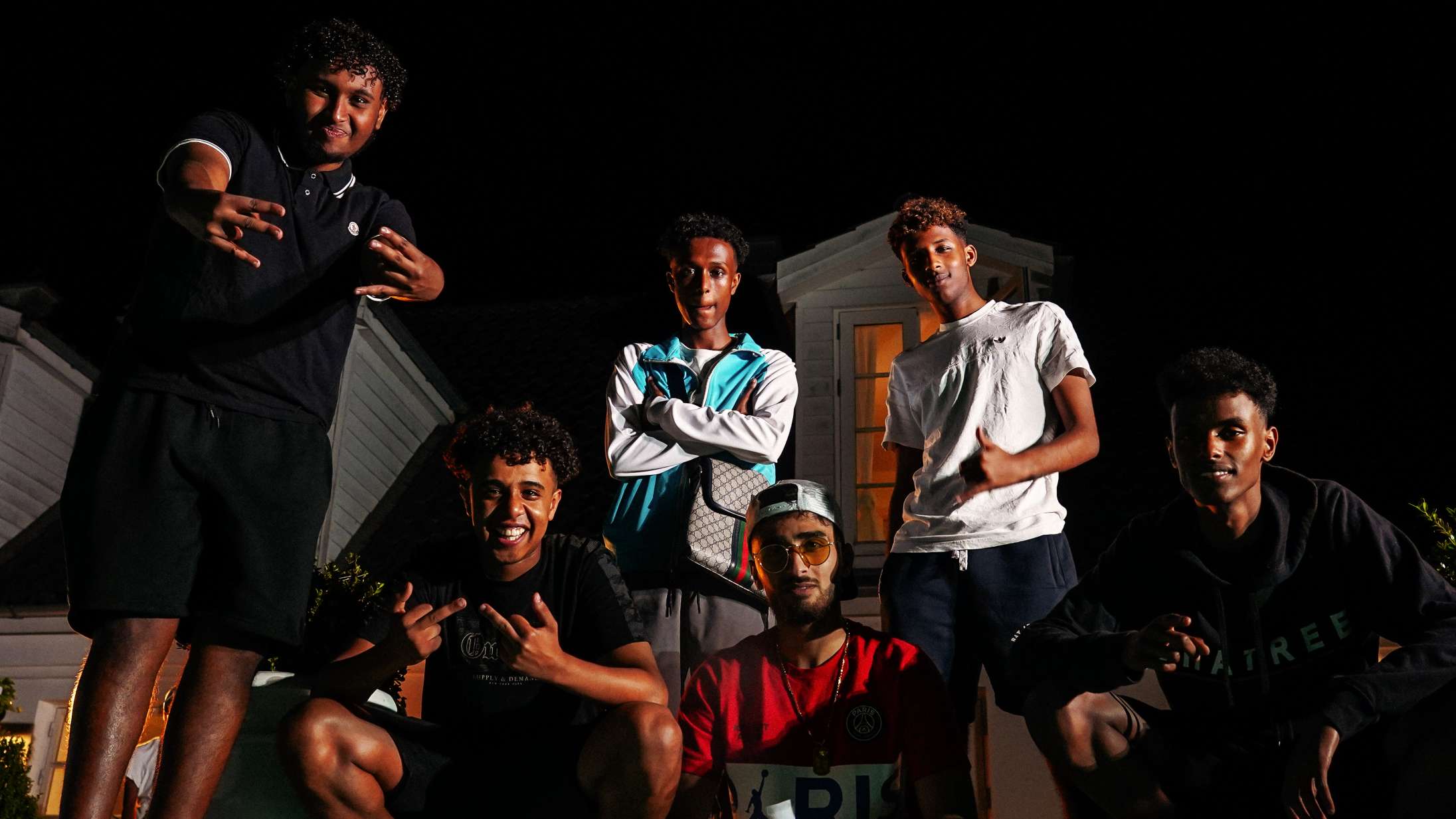 Premiere: Se hyggeholdet Iswaal holde poolparty i ‘Zero’-videoen