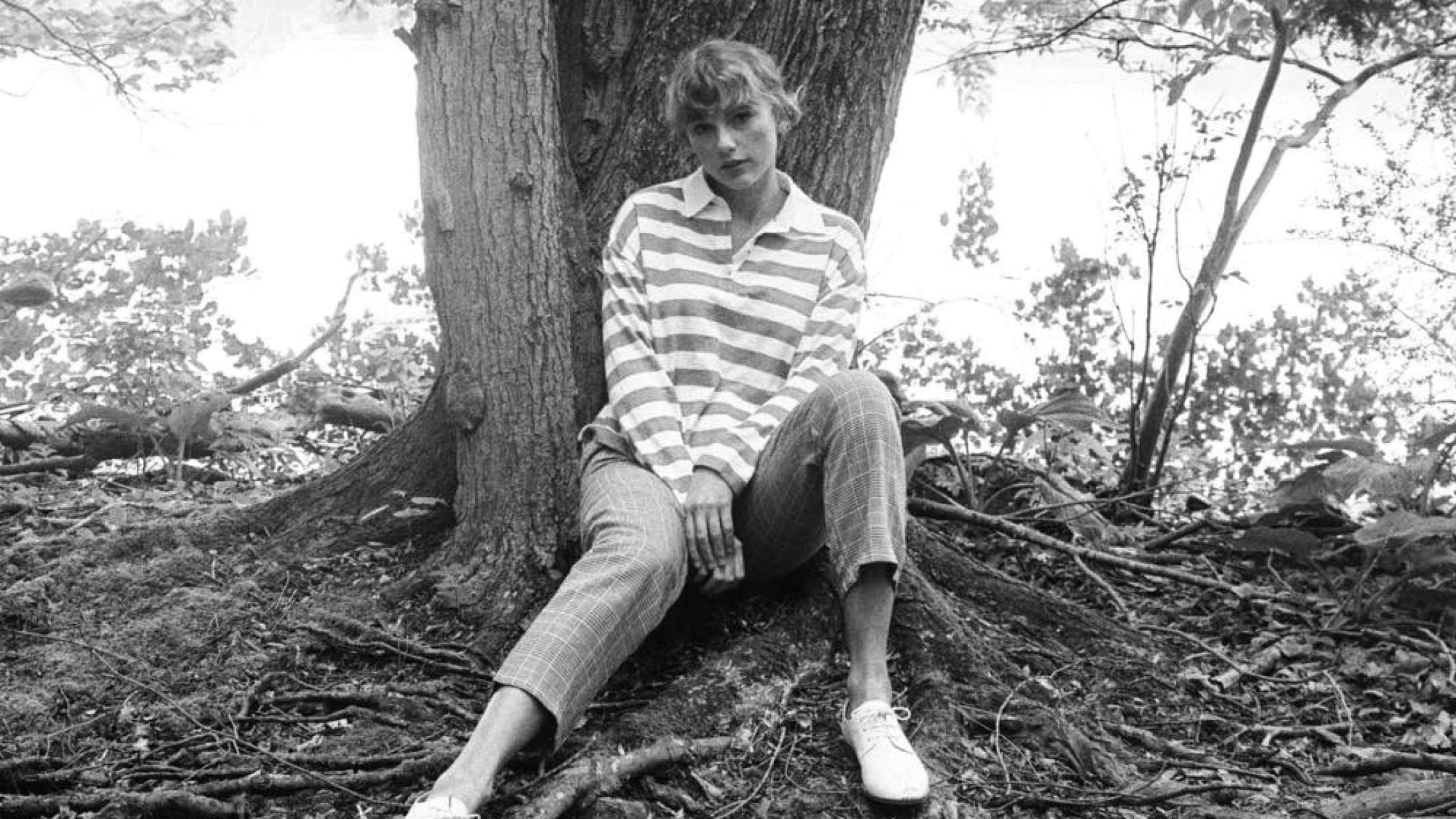 Taylor Swift overrasker alle med stilskifte på surprise-albummet ‘Folklore’