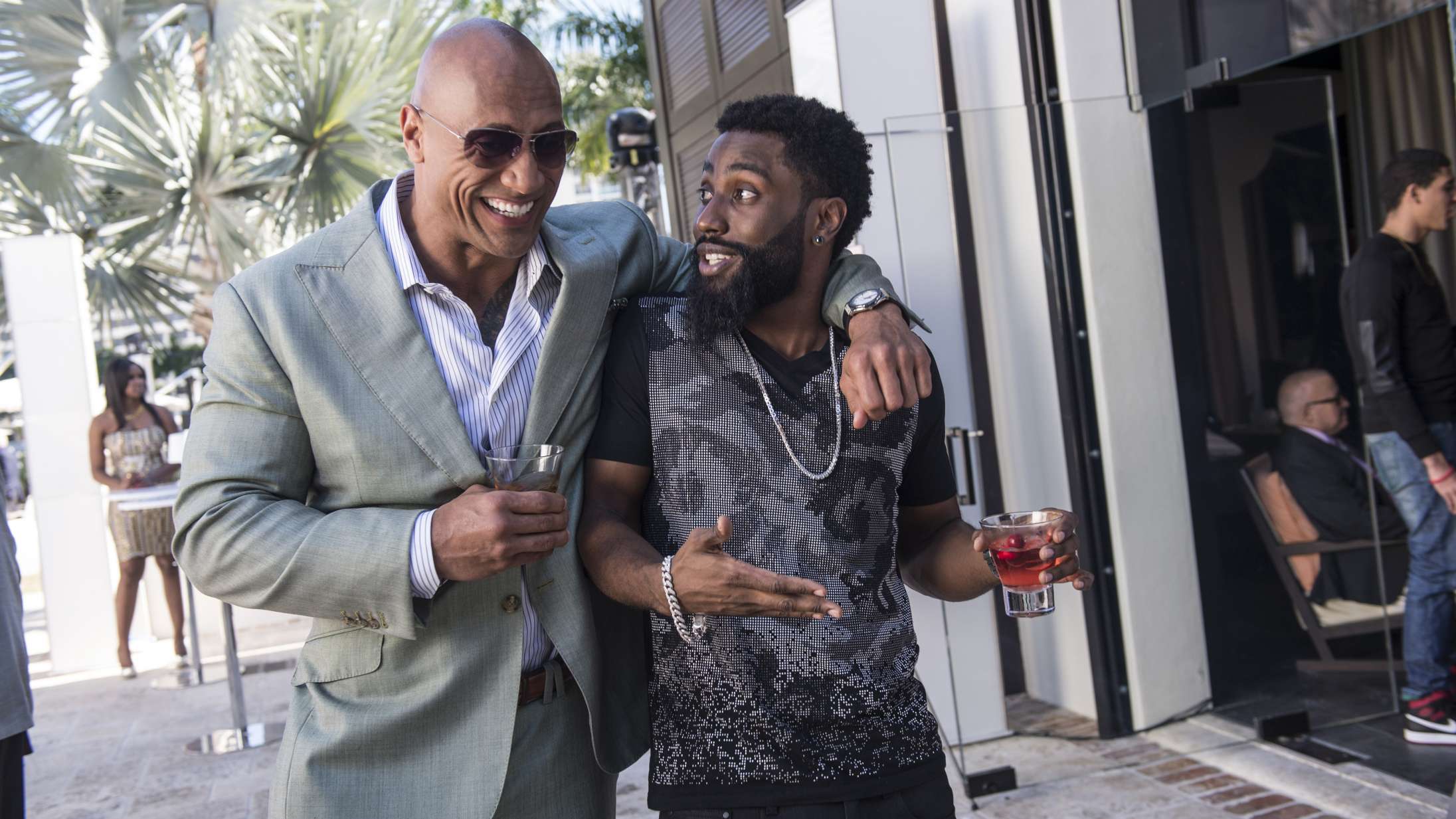 Hvorfor i alverden er der pludselig HBO-serier på Netflix?