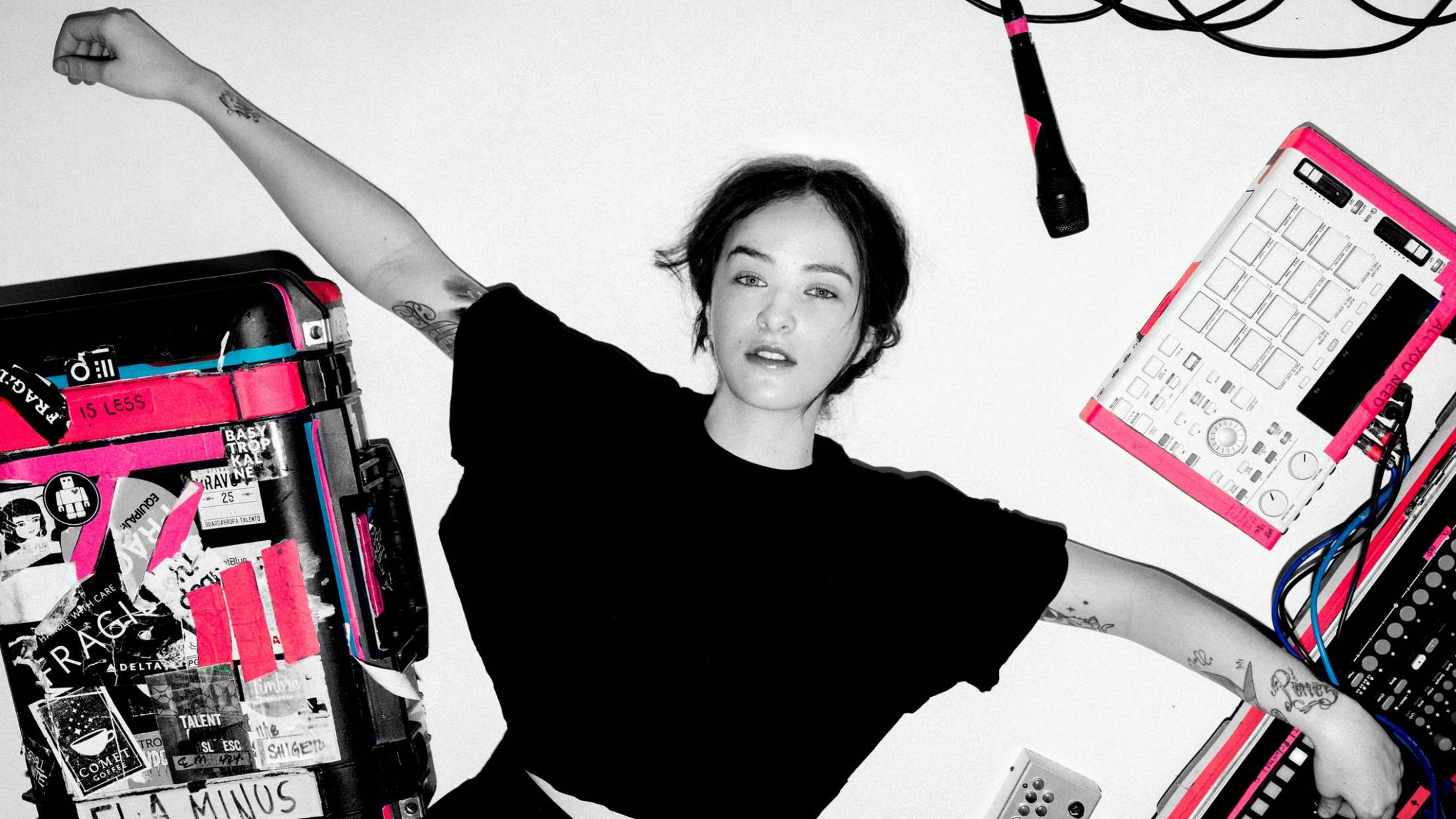 Ela Minus’ debutalbum præsenterer en medrivende elektronisk dystopi