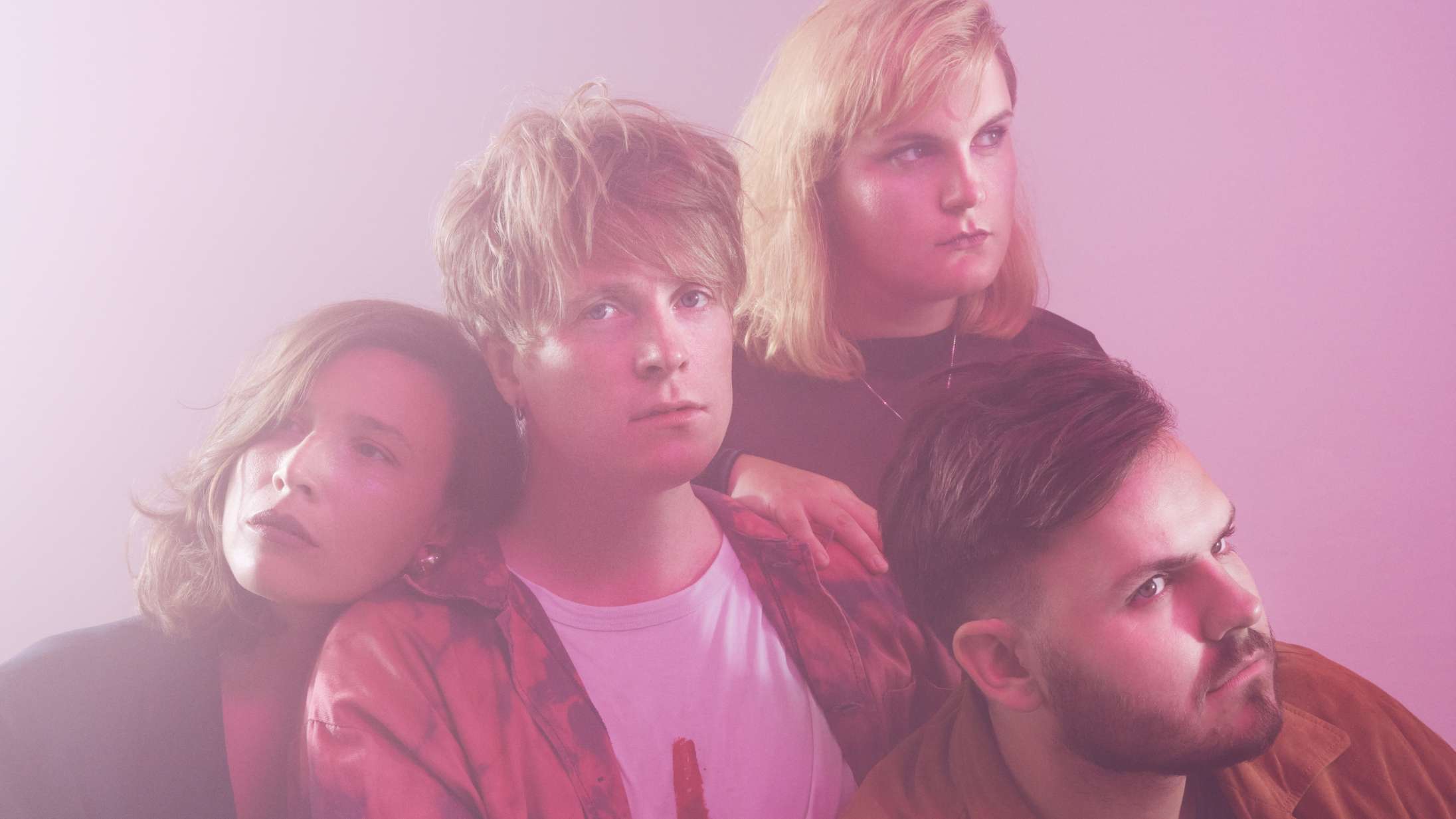 Ganger hylder kvinden på empatisk album uden lyriske og musikalske grænser