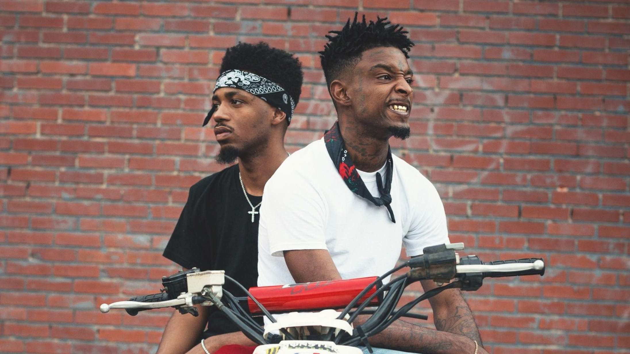 21 Savage, Metro Boomin og Morgan Freeman danner en hellig trap-enighed på ‘Savage Mode II’