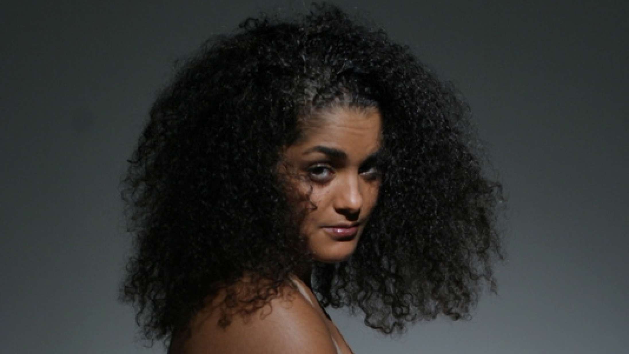 Karen Mukupa fortæller hele historien: Sådan endte Natasja og Tessa på samme sang