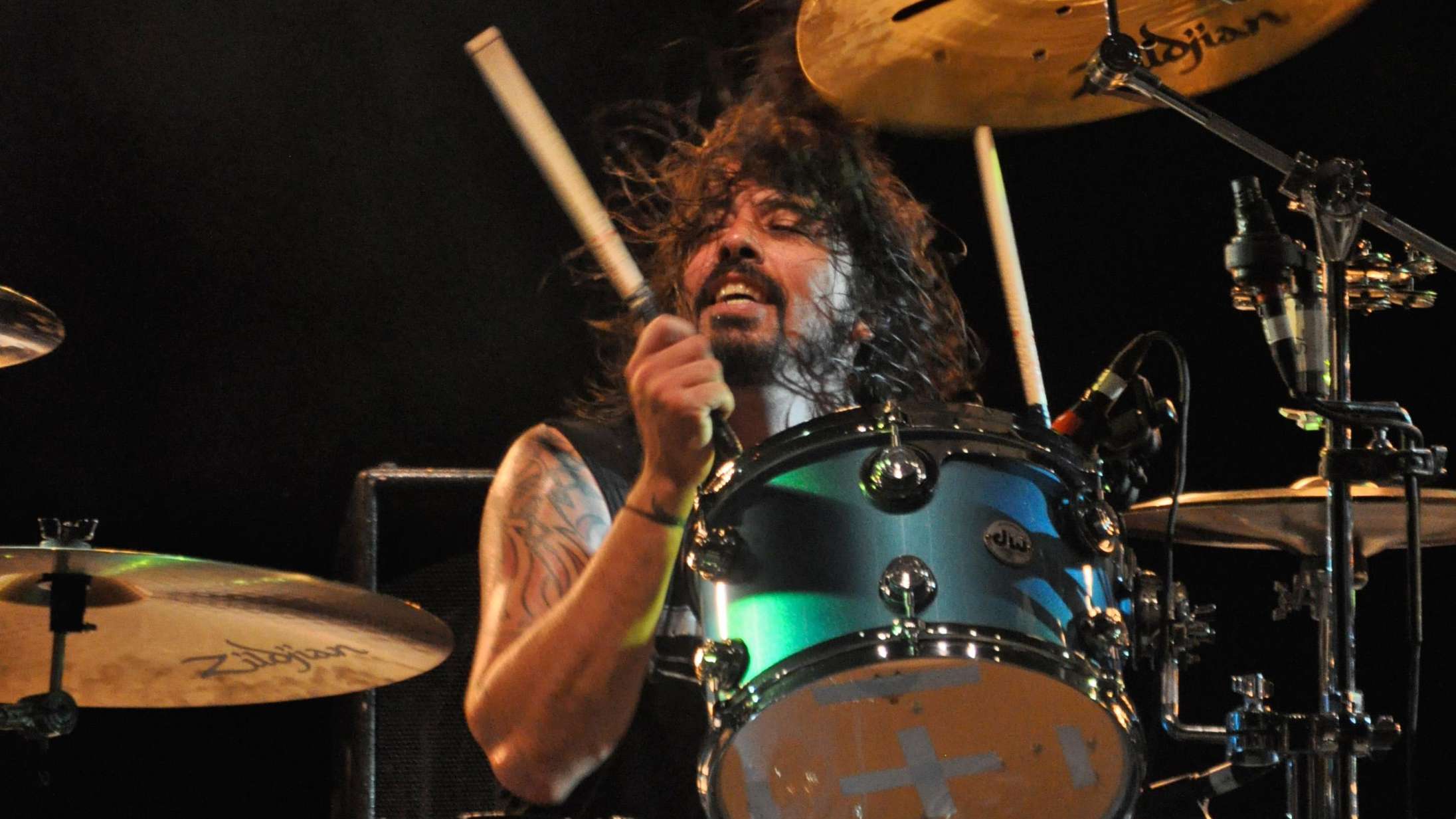 Dave Grohl får kamp til stregen i episk trommedyst med tiårig pige