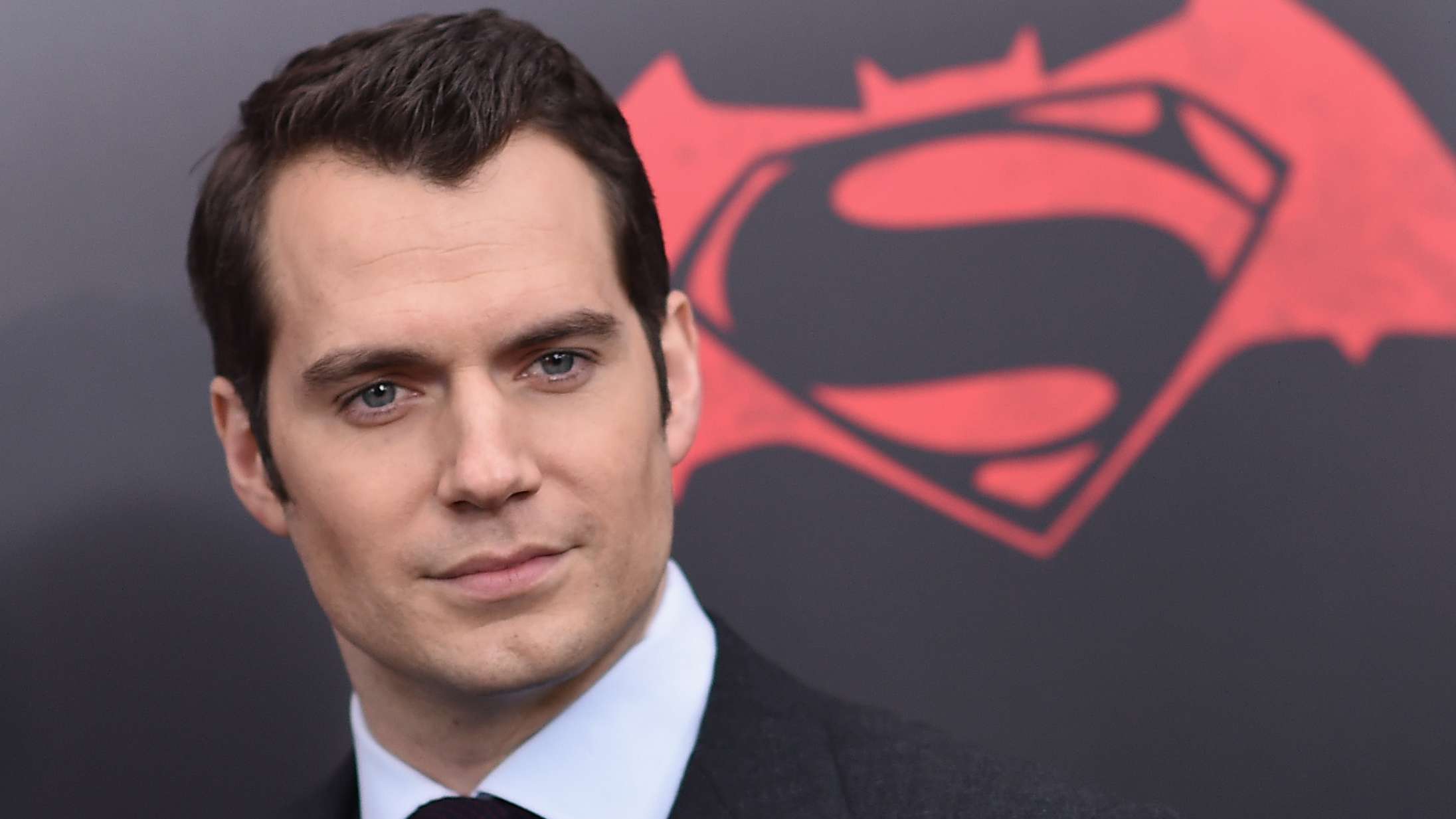 Verdens første casting-kunstig intelligens peger på Henry Cavill som ny James Bond