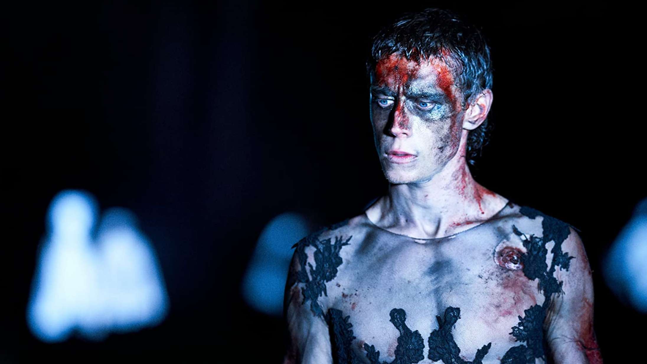 ‘The Kelly Gang’: Stærkt skuespil og vilde billeder redder biopic om australsk outlaw