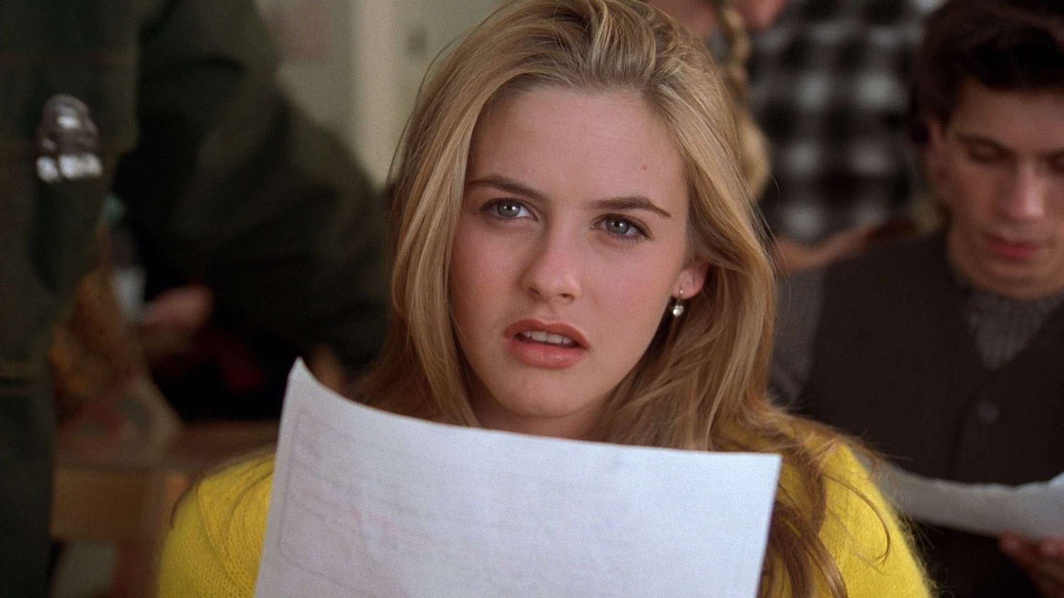 Alicia Silverstone er tilbage i ikonisk ‘Clueless’-rolle for at promovere… en rabatordning