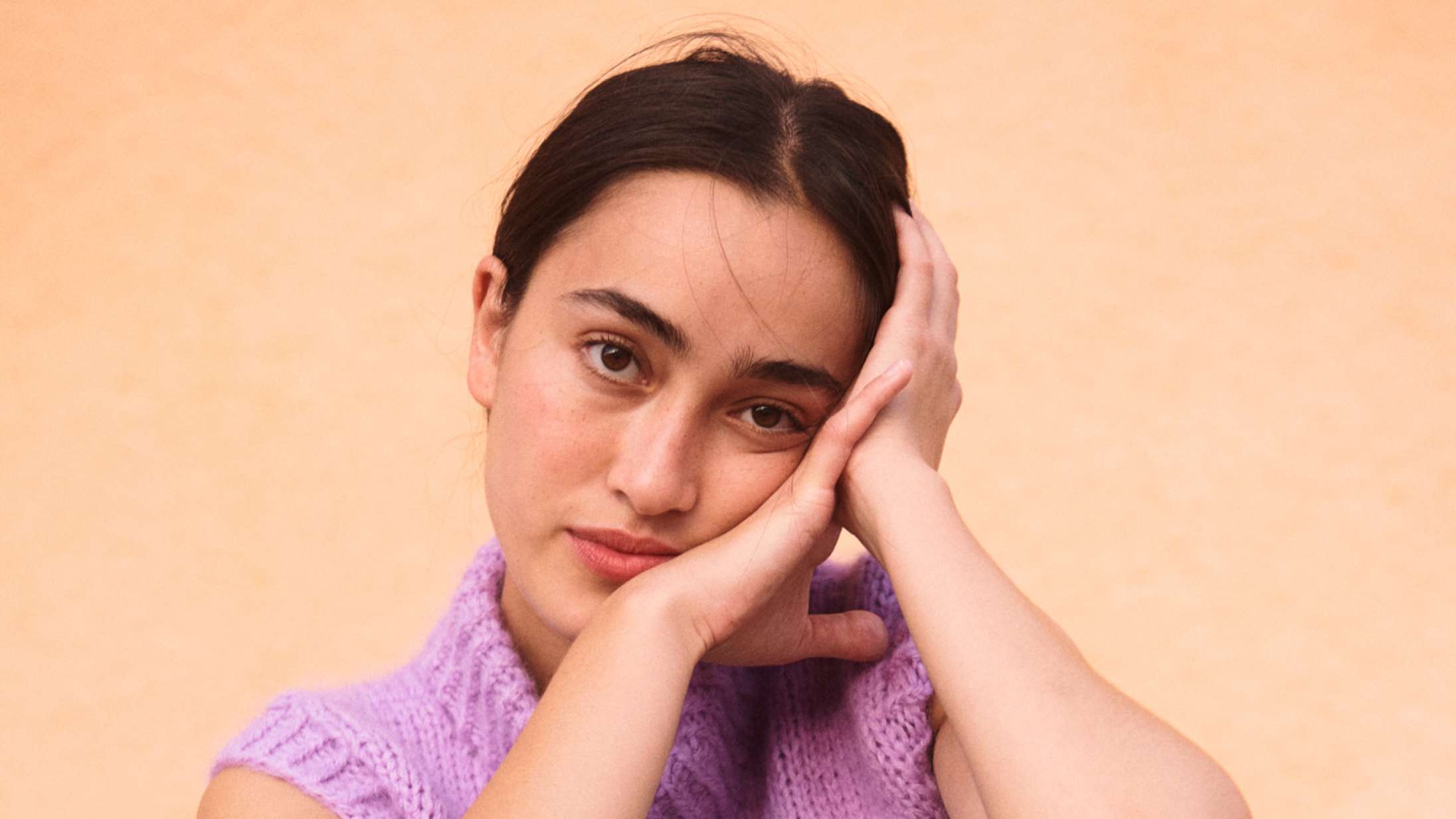 Premiere: Mina Okabe er ikke så god til at tale om følelser – så hun synger om dem på debuten ’I’m Done’