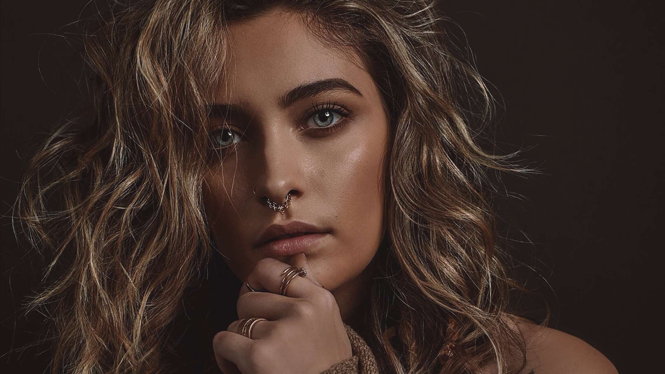 Paris Jackson debuterer med singlen ‘Let Down’ – se den gotiske musikvideo