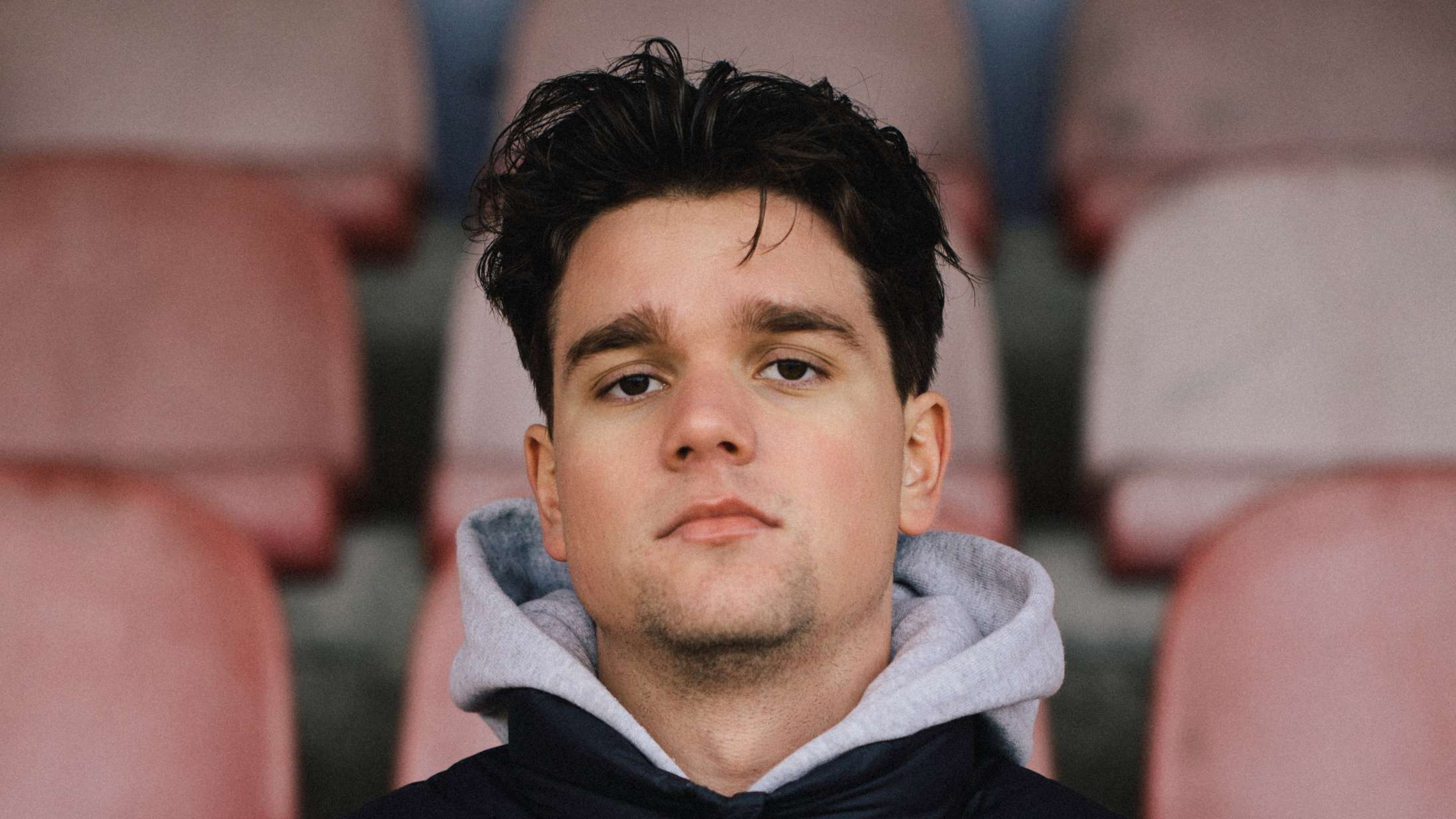 Rapperen Pinds debutalbum handler om kampen for at opnå succes trods modstand