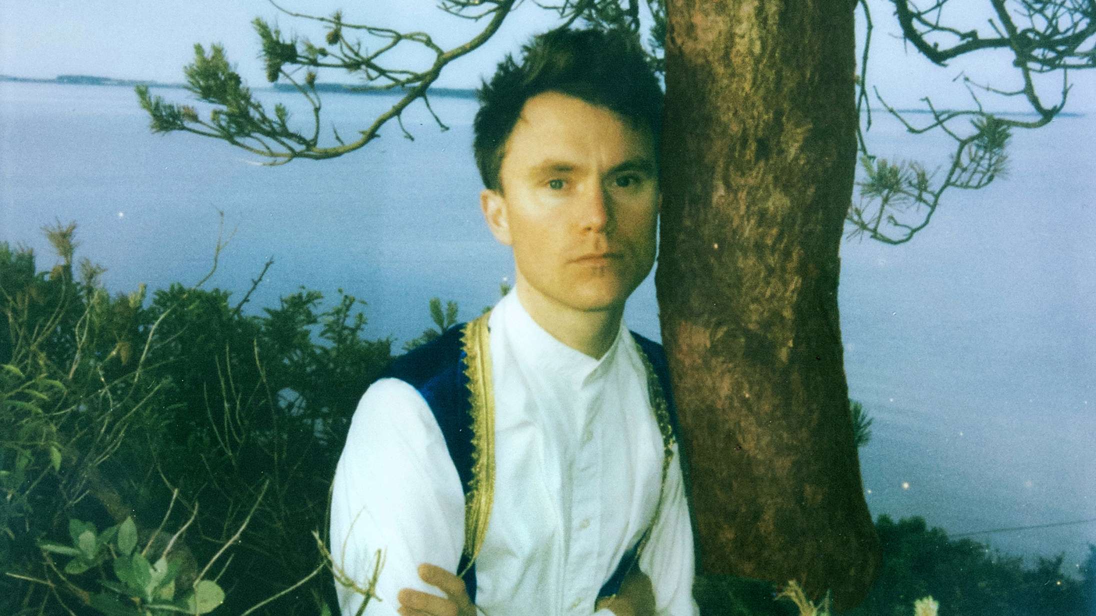 ‘Tårefilm’: Bisse blotter hjertet og hengiver sig til tårernes rensende kraft