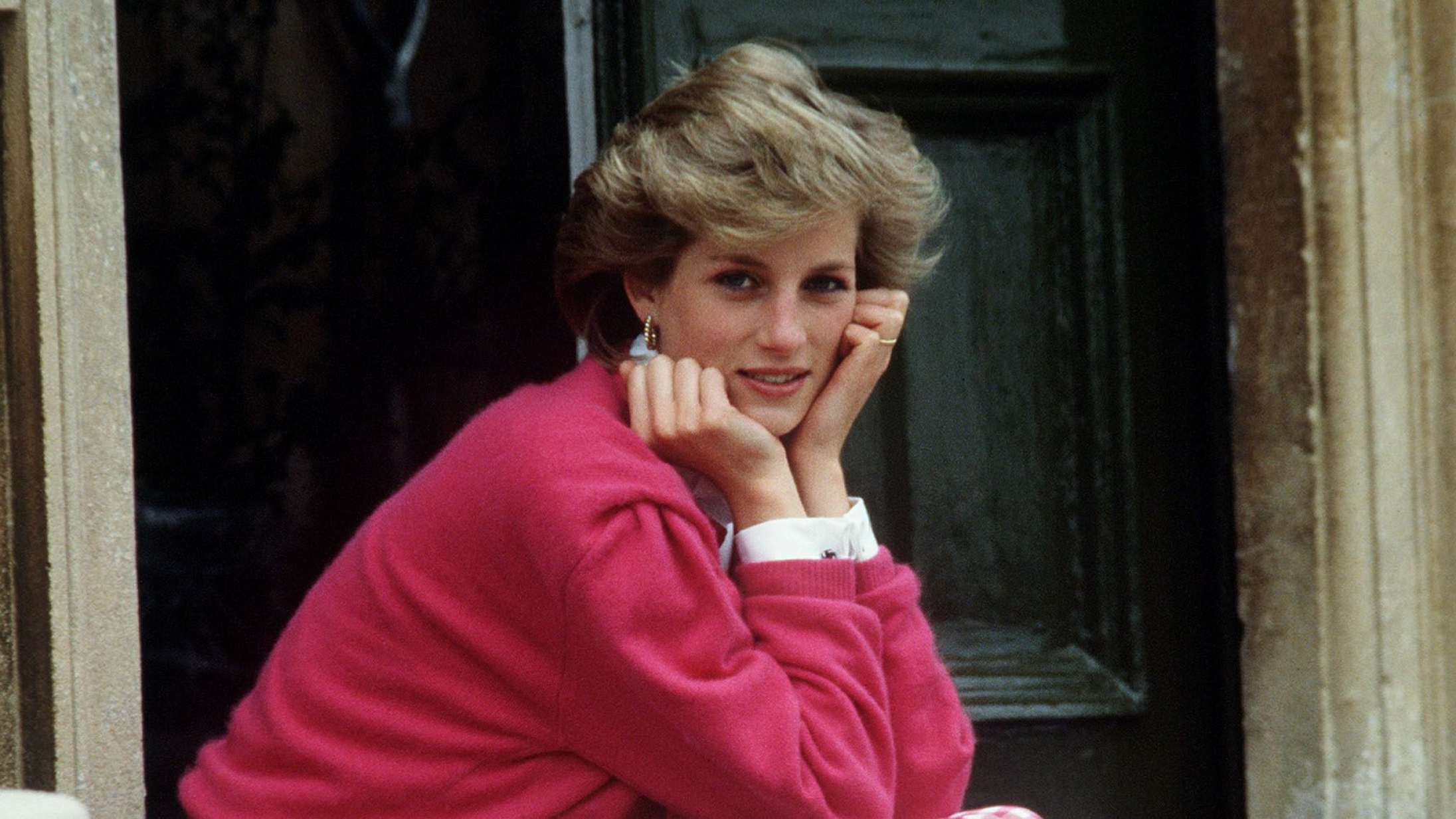 Seks film du skal streame, hvis du (heller) ikke kan få nok af ’The Crown’