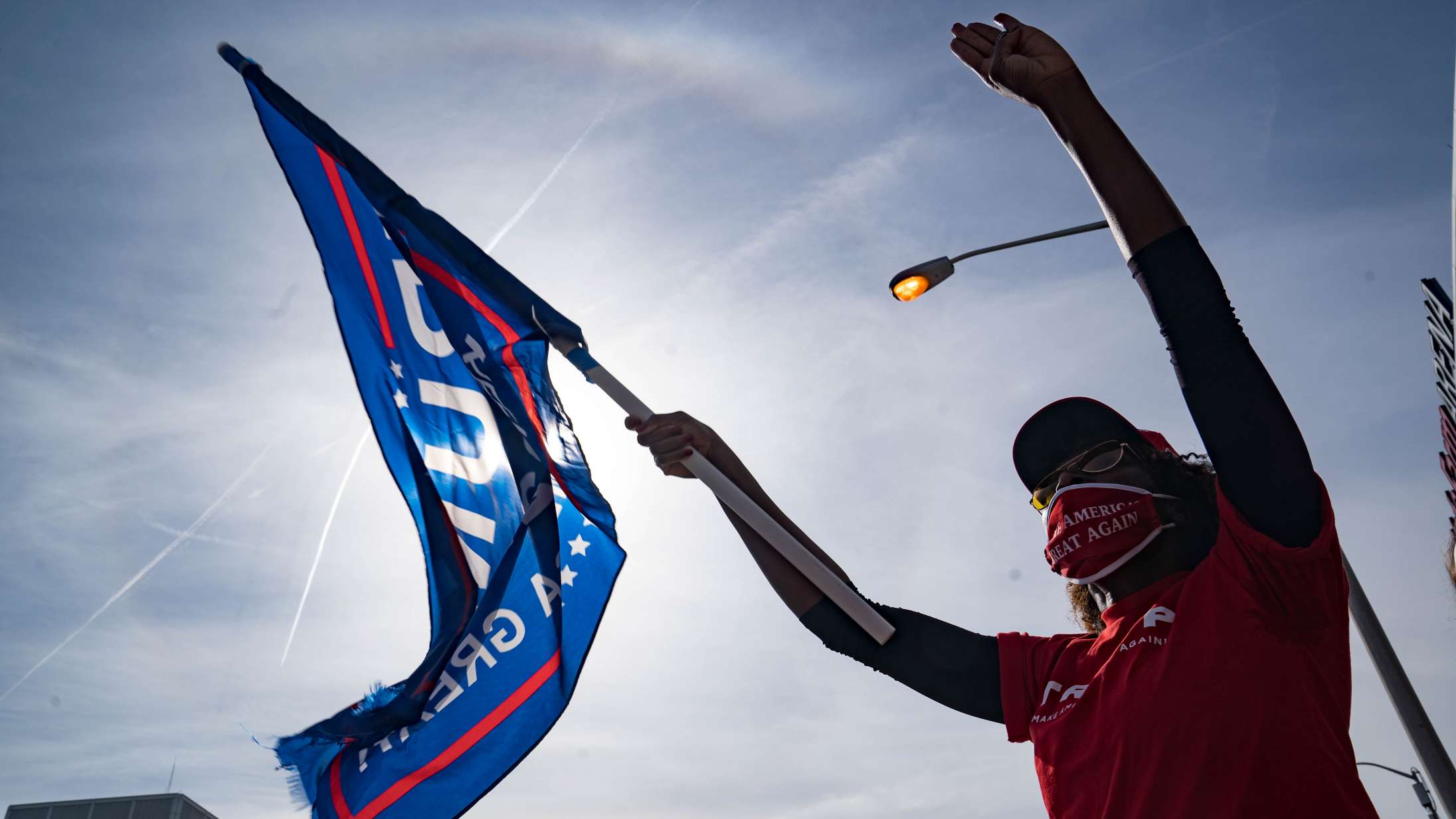 #SharpieGate og trusler om halshugning: Trump-støtter oversvømmer Facebook og Twitter