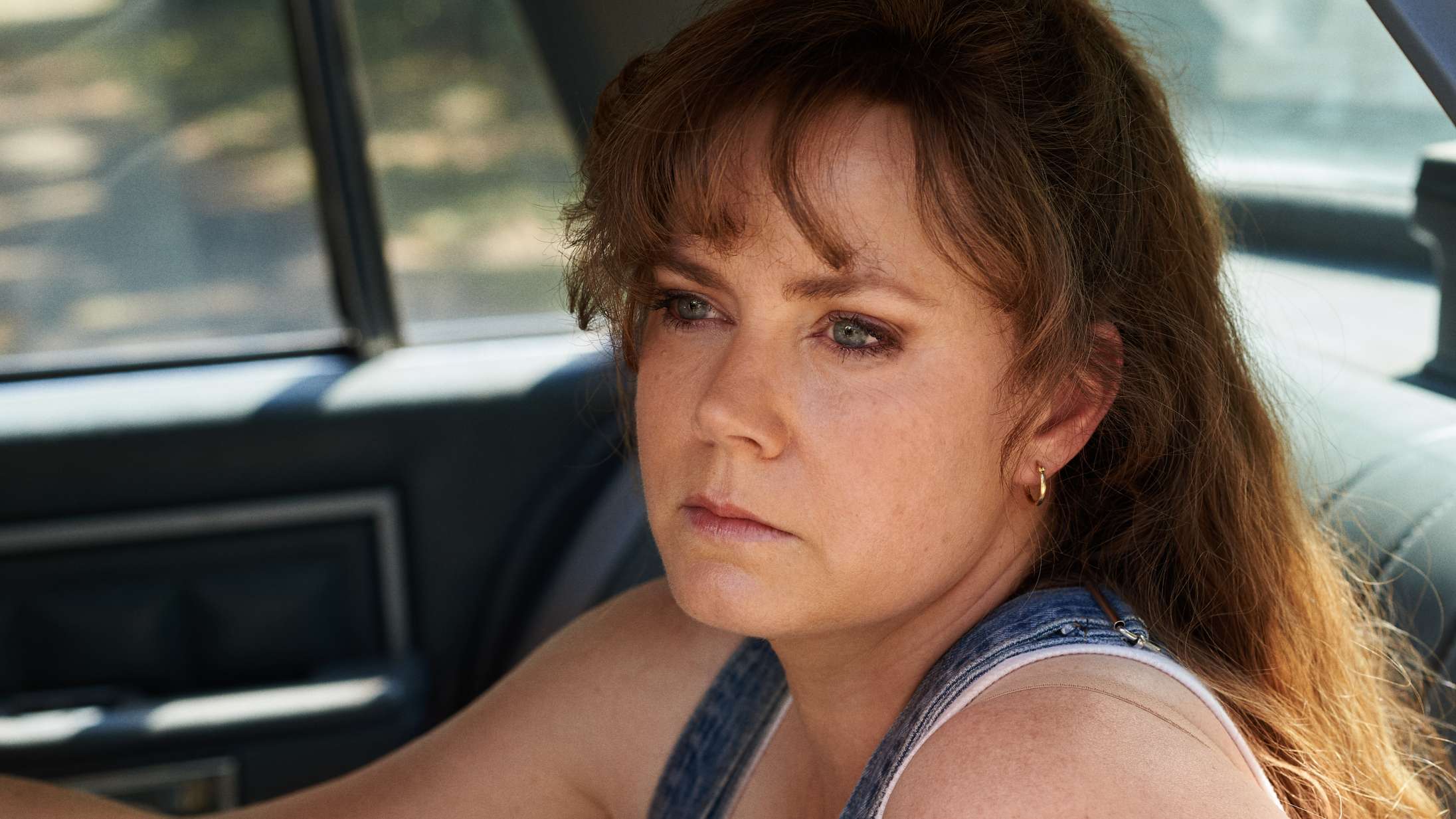 ’Hillbilly Elegy’: Amy Adams og Glenn Close ligner, at de er til udklædningsfest, i Oscar-madding på Netflix