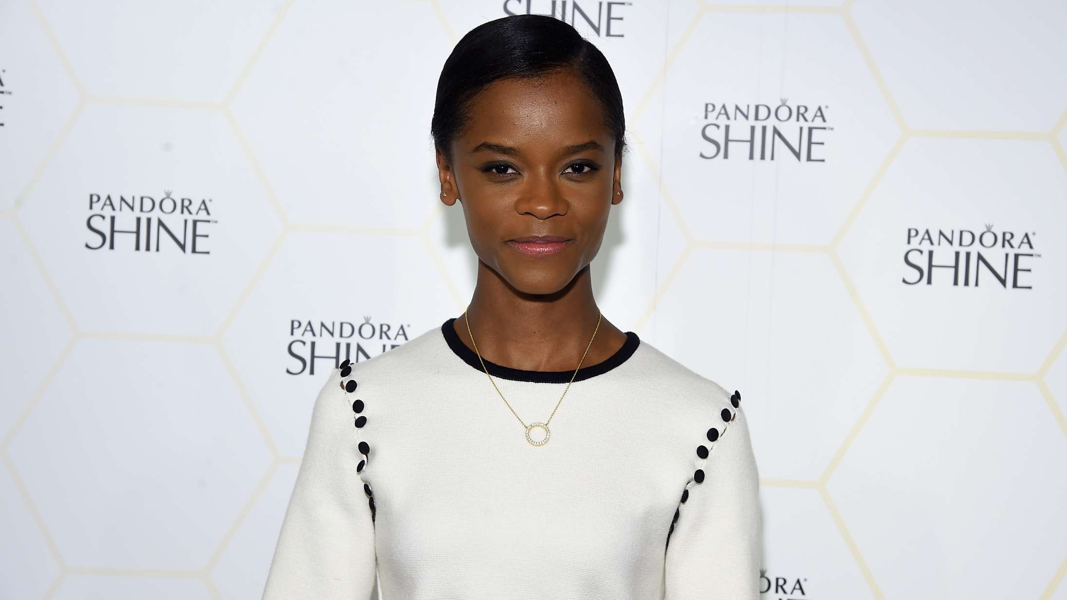 ‘Black Panther’-stjerne dropper sociale medier efter anti-vax-kontrovers